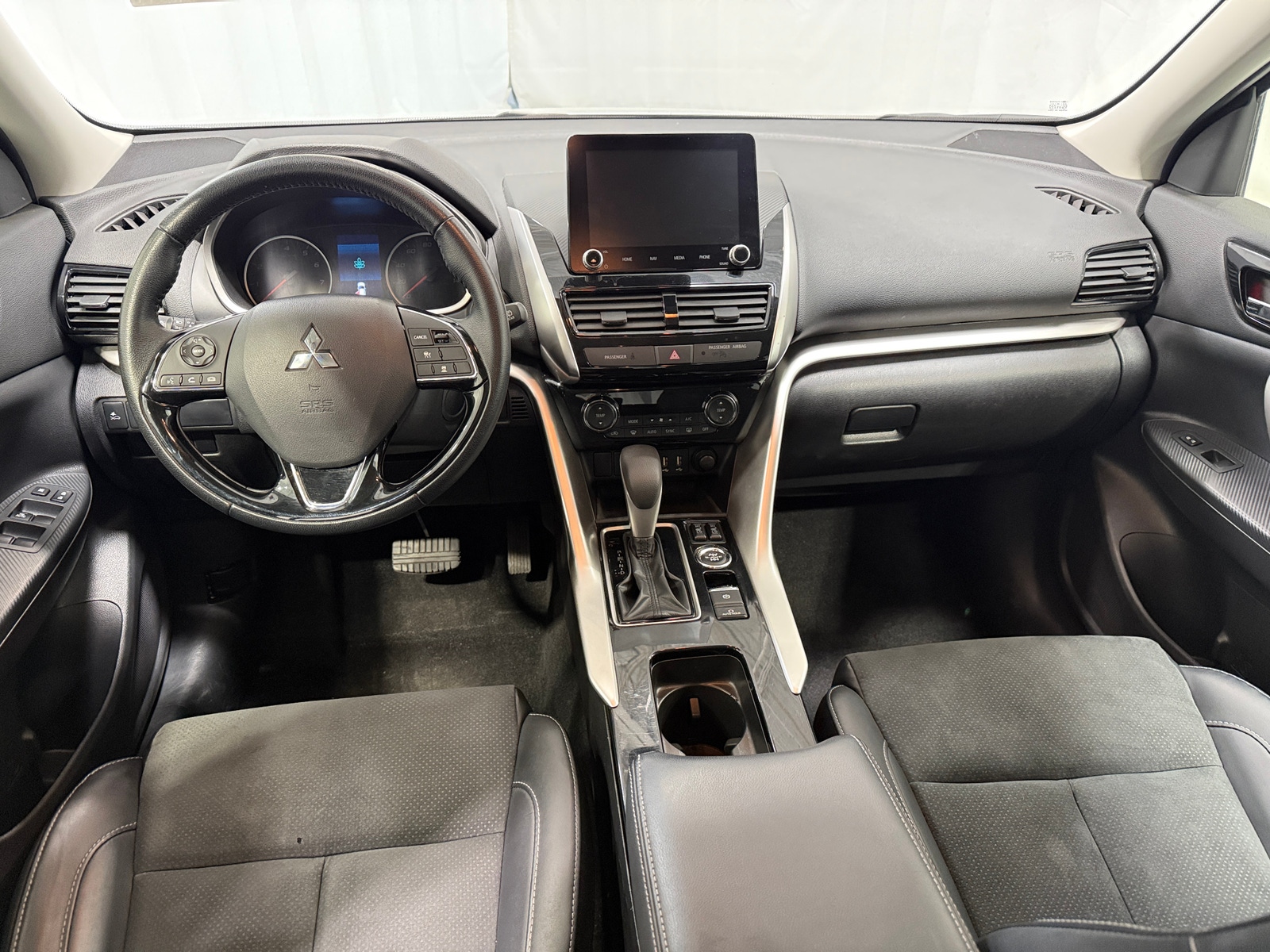 Thumbnail: 2025 Mitsubishi Eclipse Cross - 2