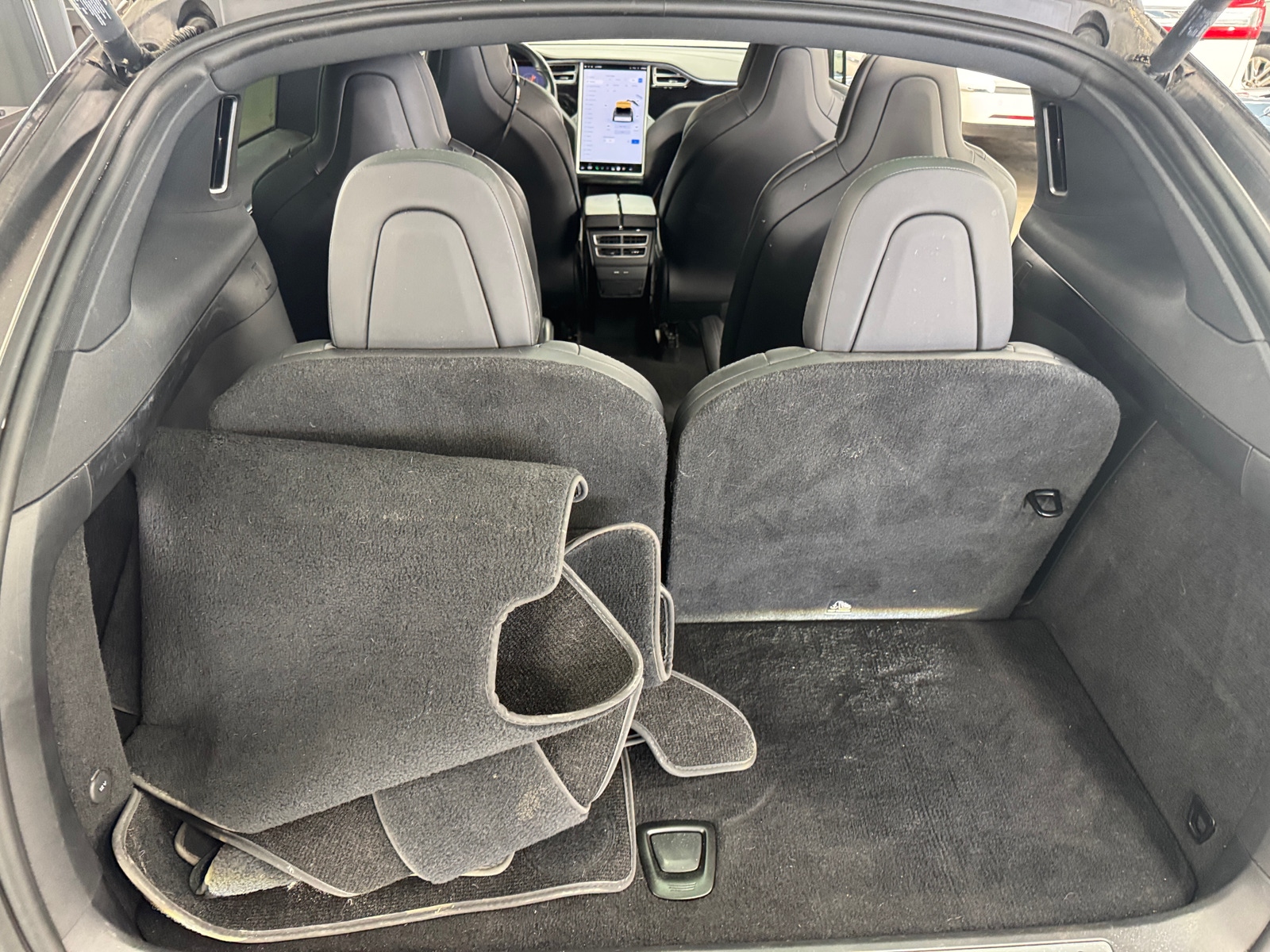 Thumbnail: 2018 Tesla Model X - 7