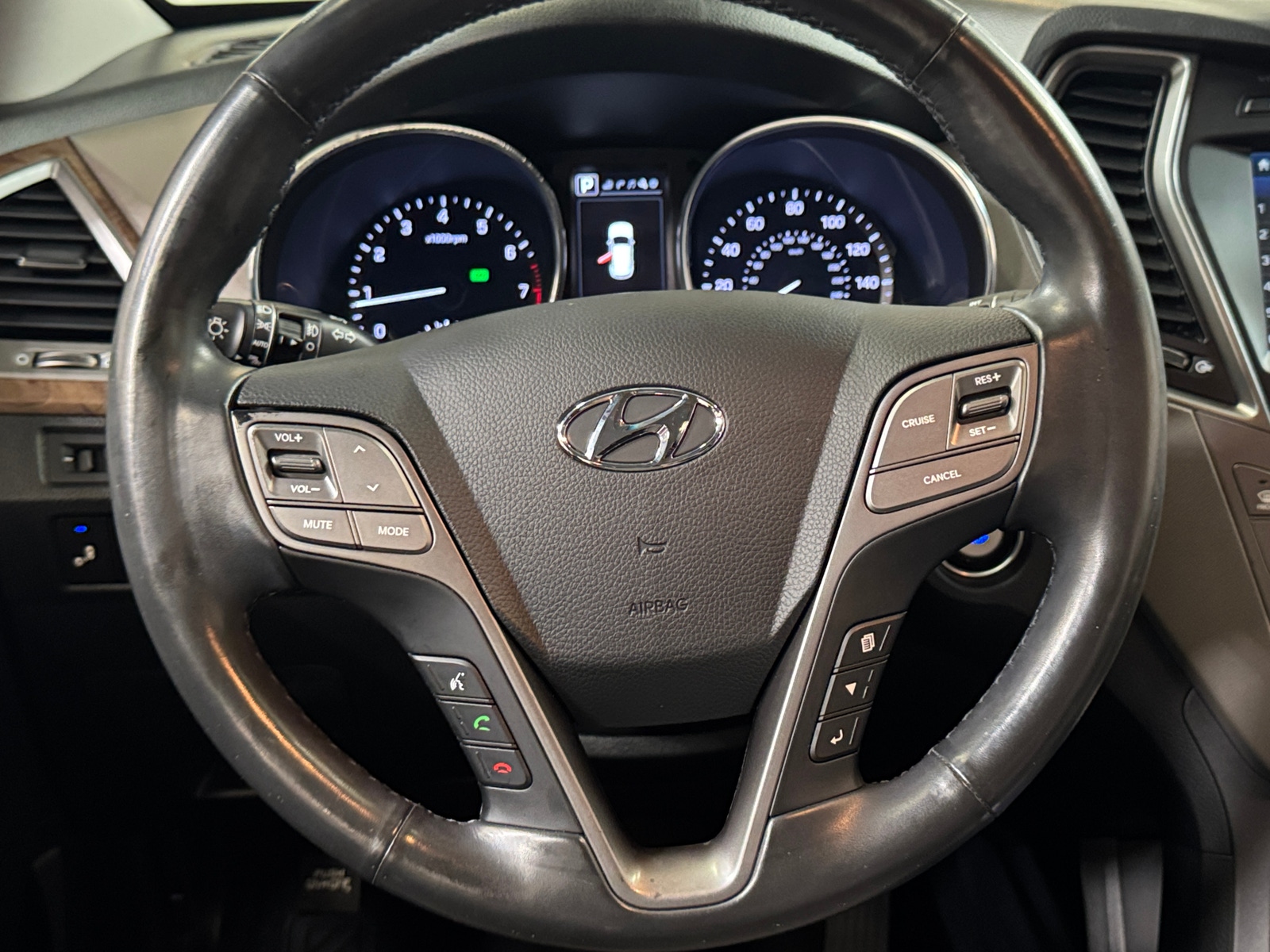 Thumbnail: 2018 Hyundai Santa Fe - 4