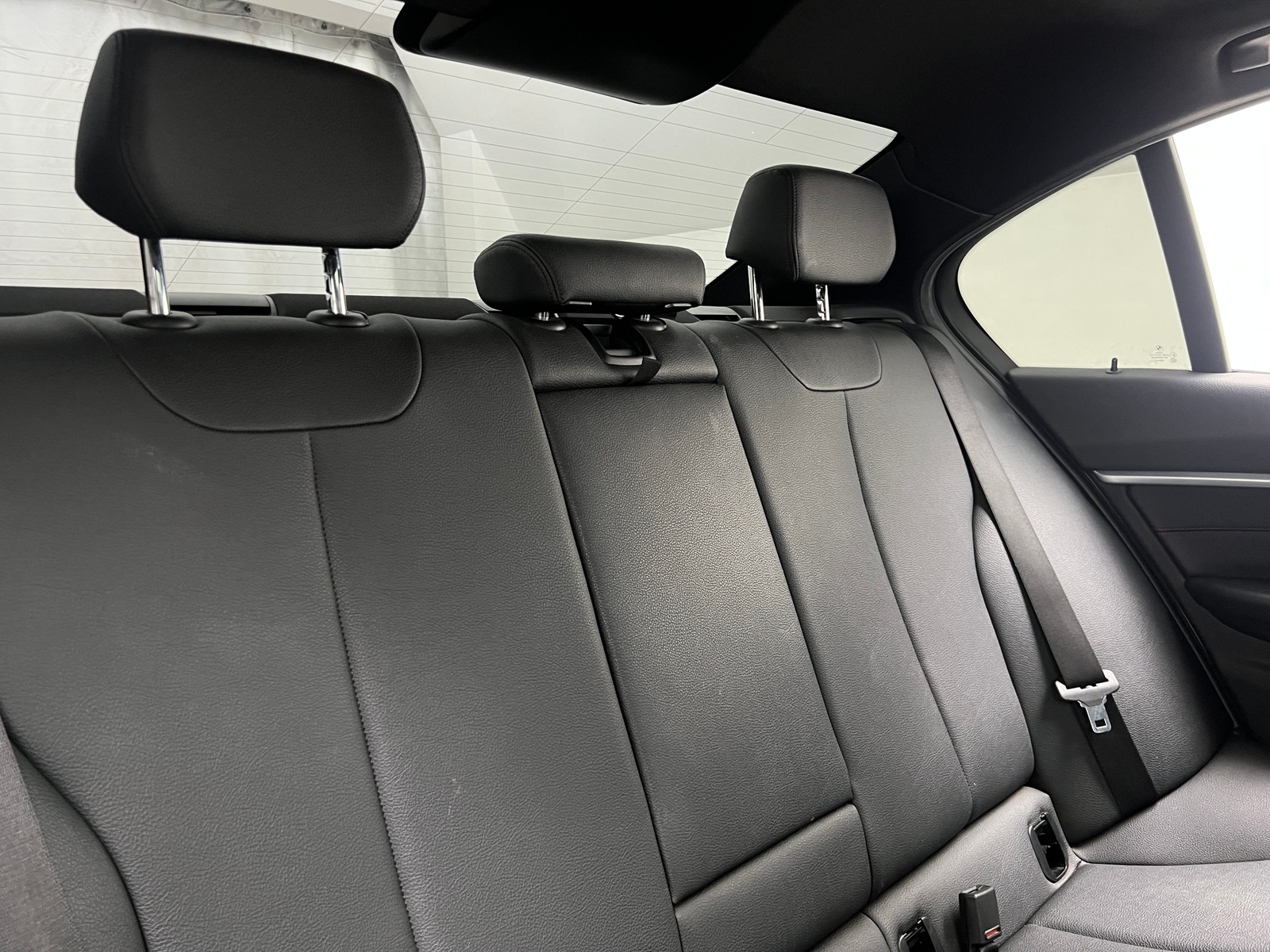 Thumbnail: 2017 BMW 3 Series - 5