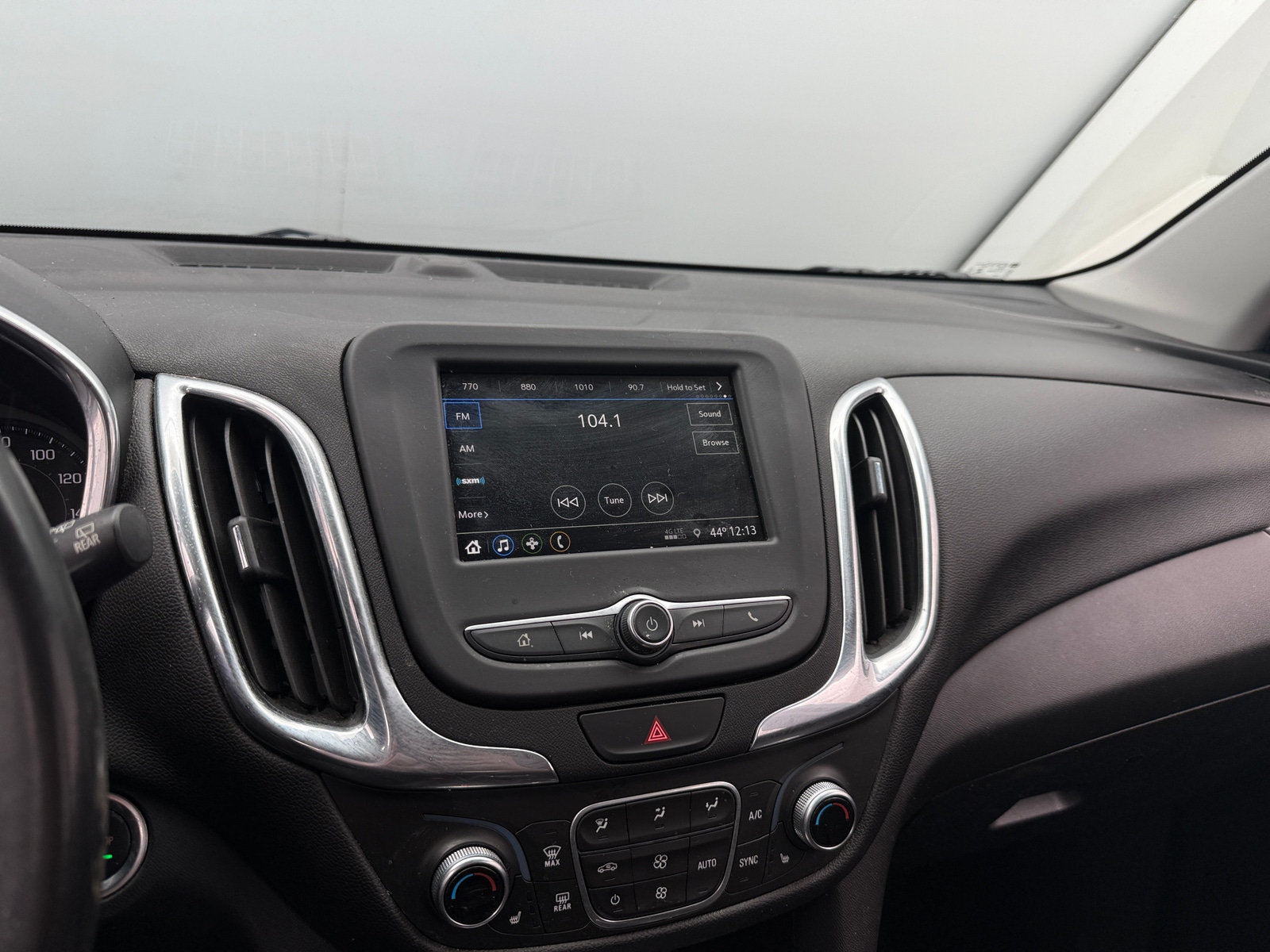 Thumbnail: 2019 Chevrolet Equinox - 4