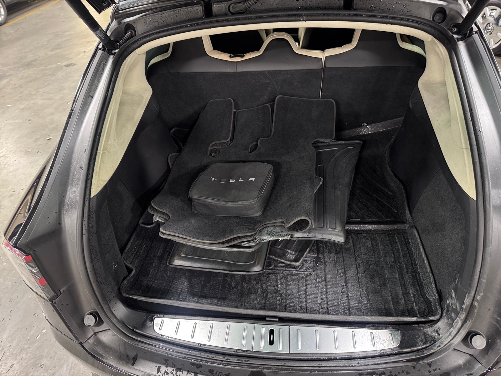 Thumbnail: 2018 Tesla Model X - 6