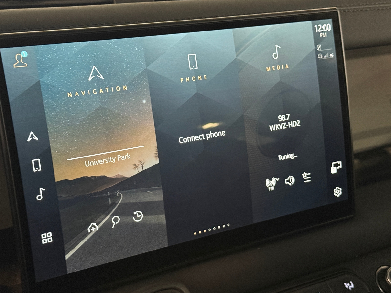 Thumbnail: 2025 Land Rover Defender - 3