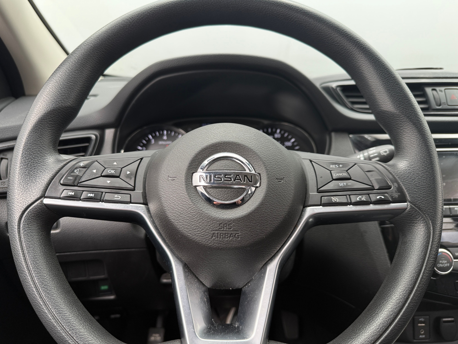 Thumbnail: 2017 Nissan Rogue Sport - 5