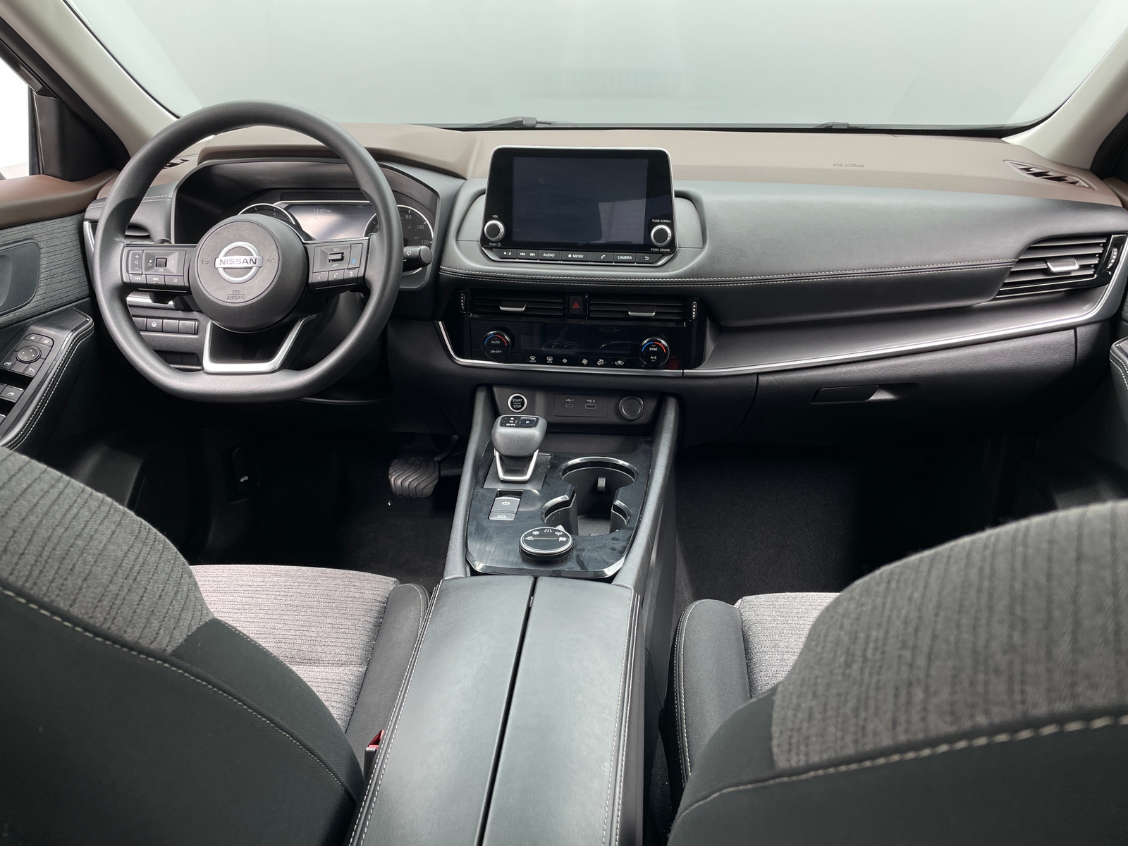 Thumbnail: 2021 Nissan Rogue - 3
