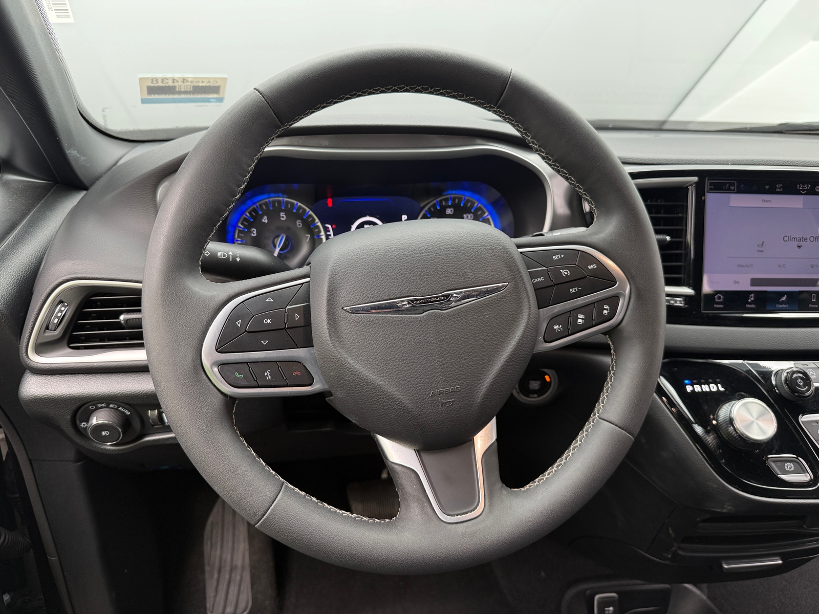 Thumbnail: 2025 Chrysler Pacifica - 4