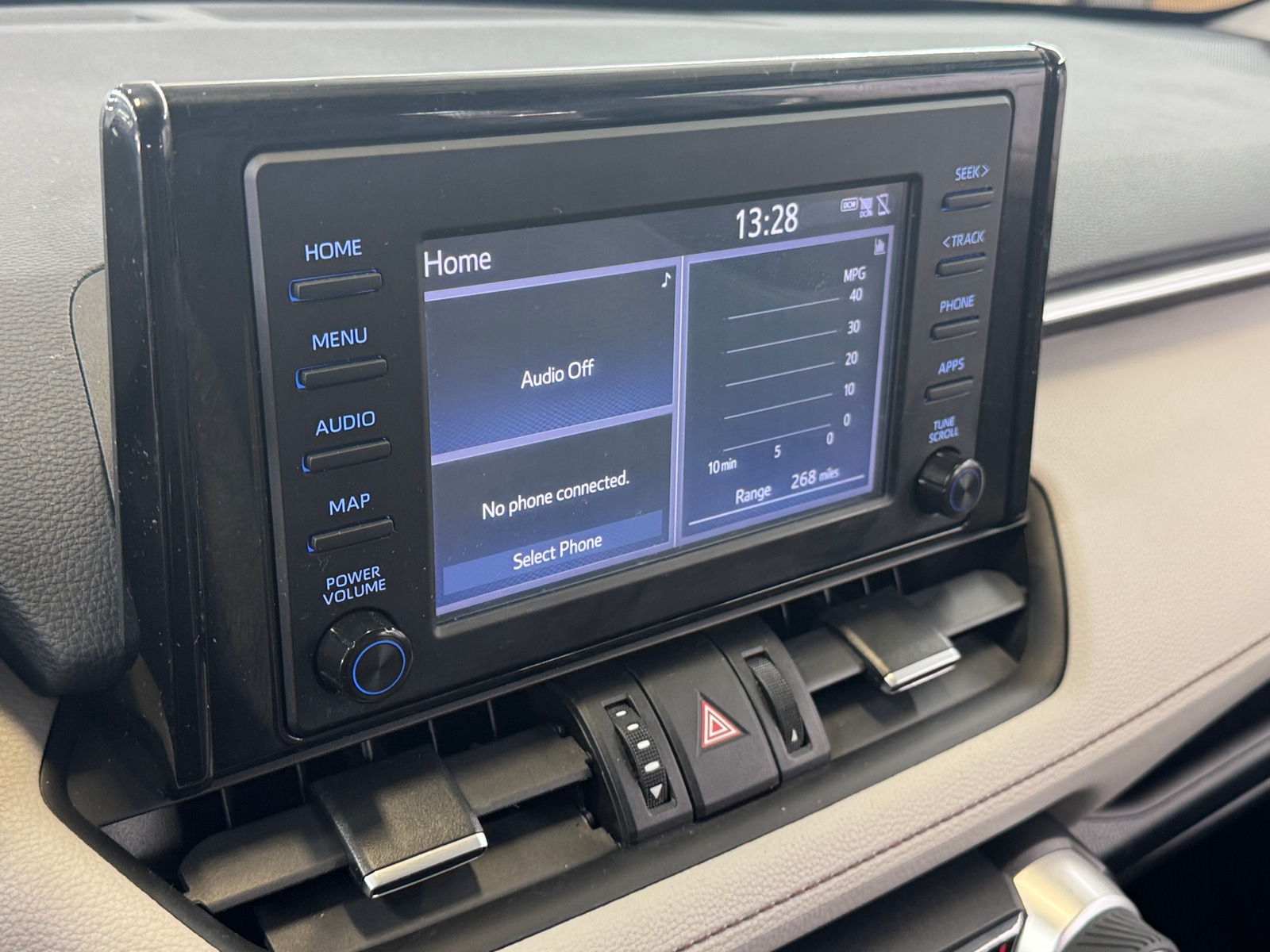Thumbnail: 2019 Toyota RAV4 - 3