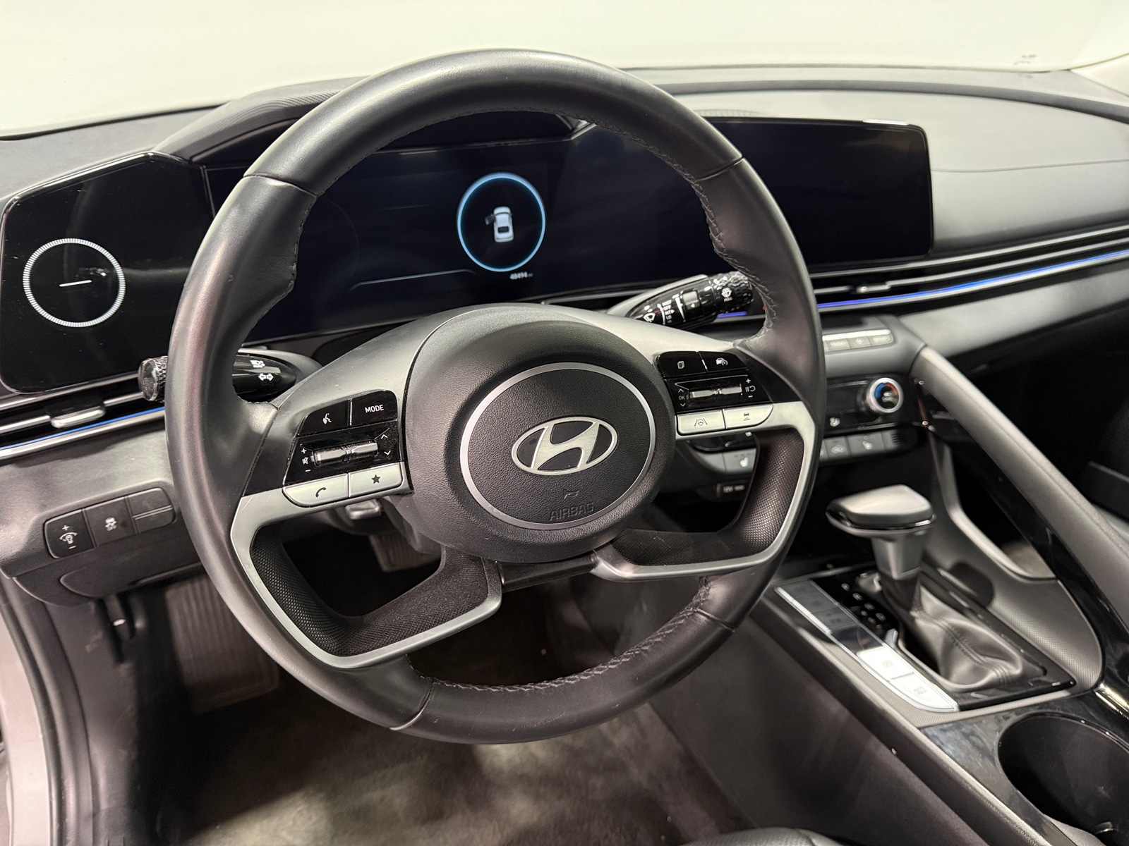 Thumbnail: 2024 Hyundai Elantra - 4