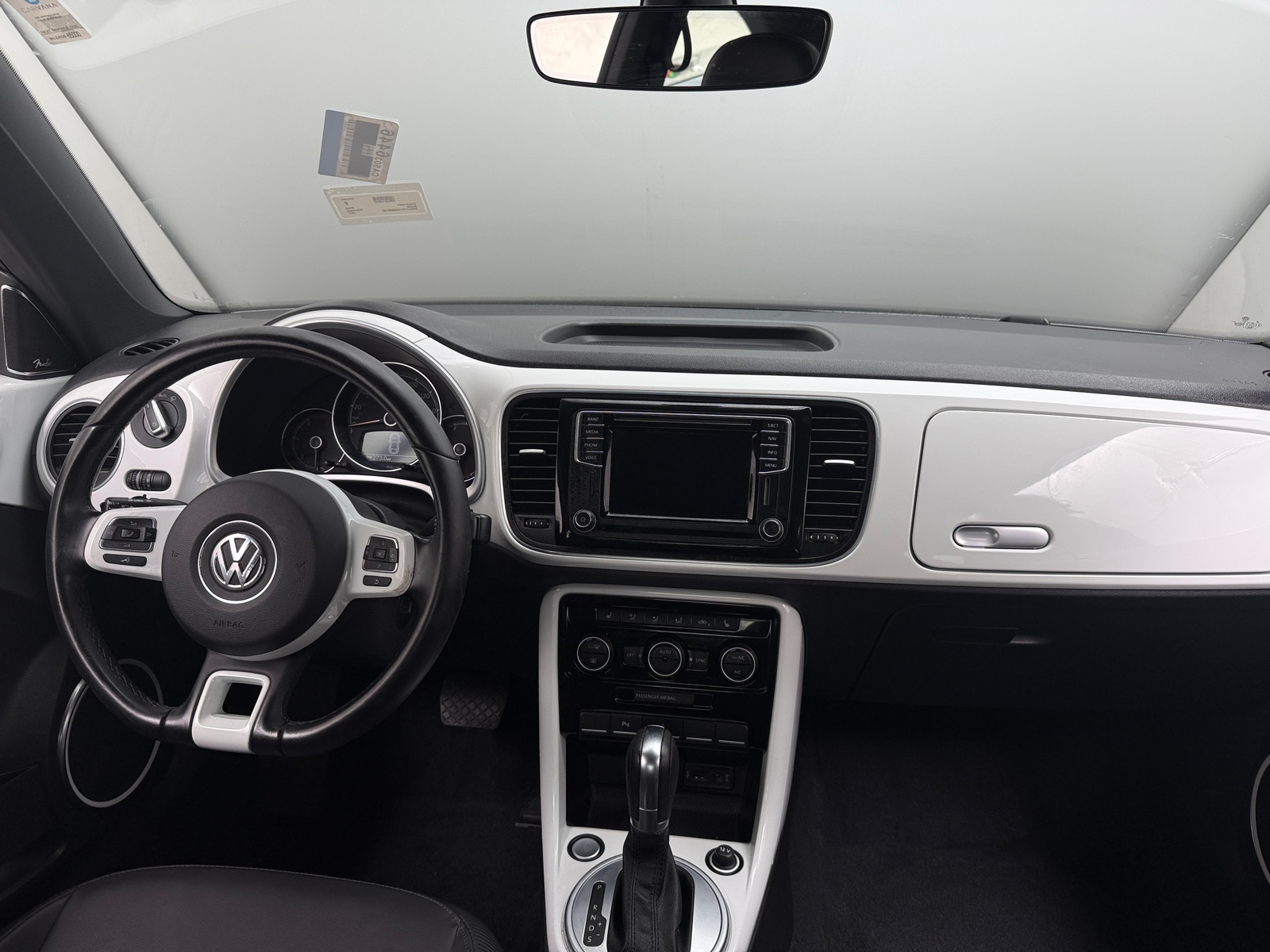 Thumbnail: 2017 Volkswagen Beetle - 2