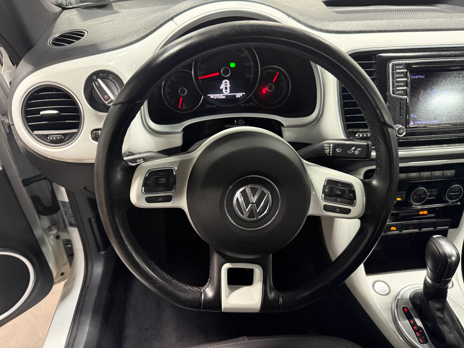 Thumbnail: 2017 Volkswagen Beetle - 4