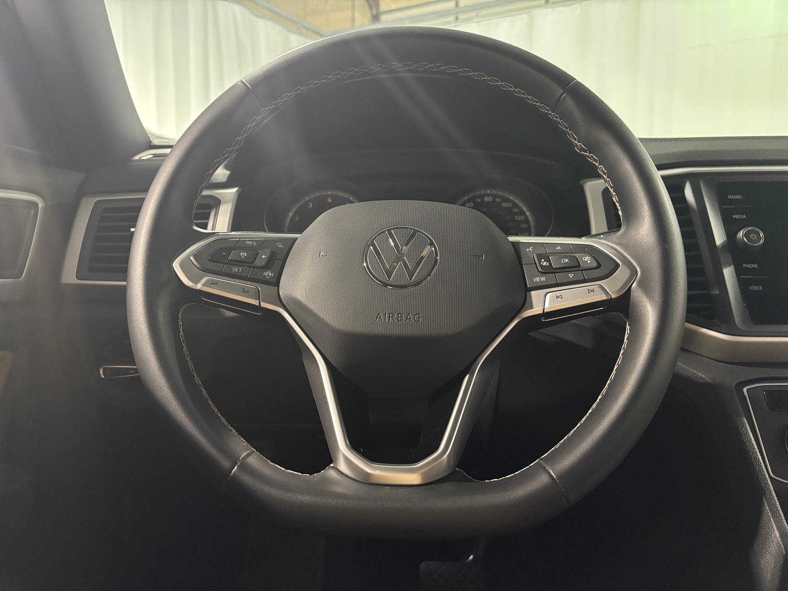 Thumbnail: 2021 Volkswagen Atlas - 4