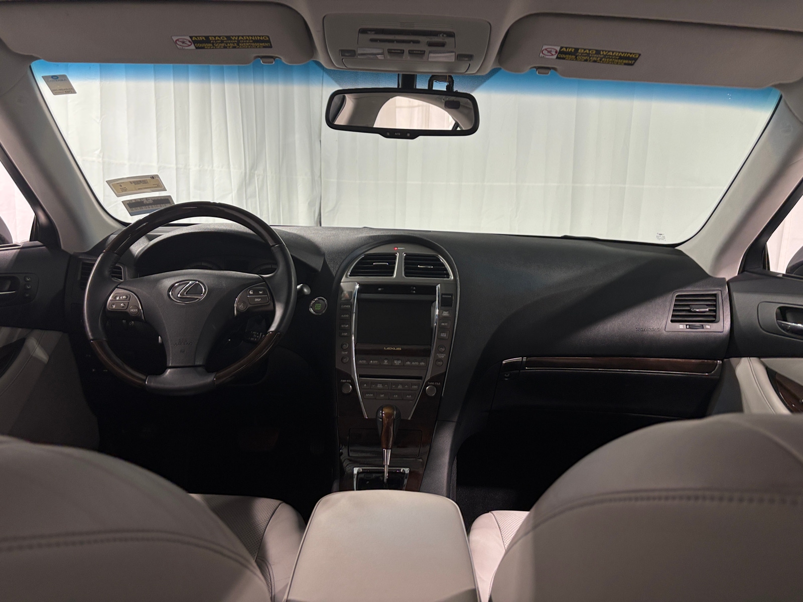 Thumbnail: 2010 Lexus ES - 2