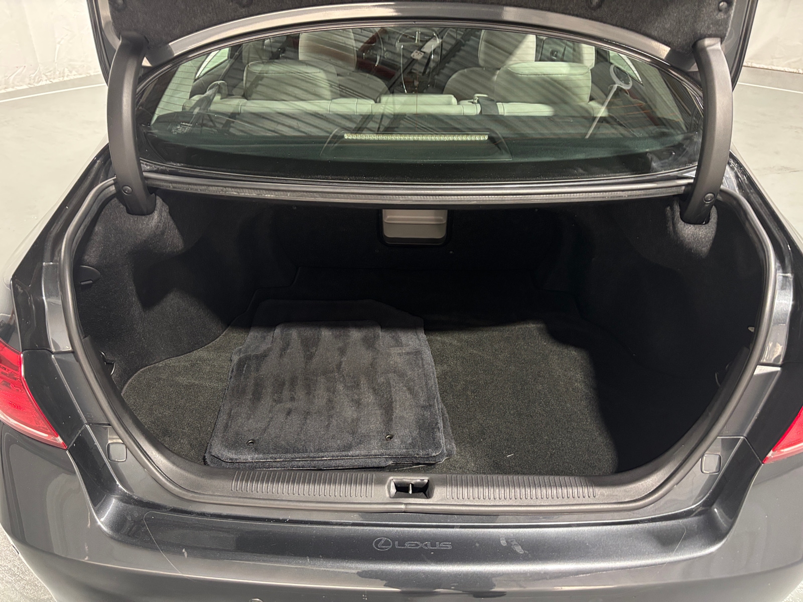Thumbnail: 2010 Lexus ES - 6