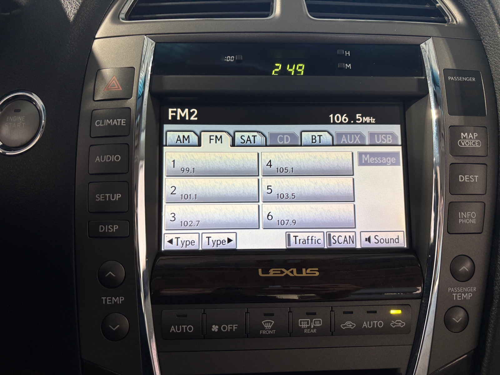 Thumbnail: 2010 Lexus ES - 3