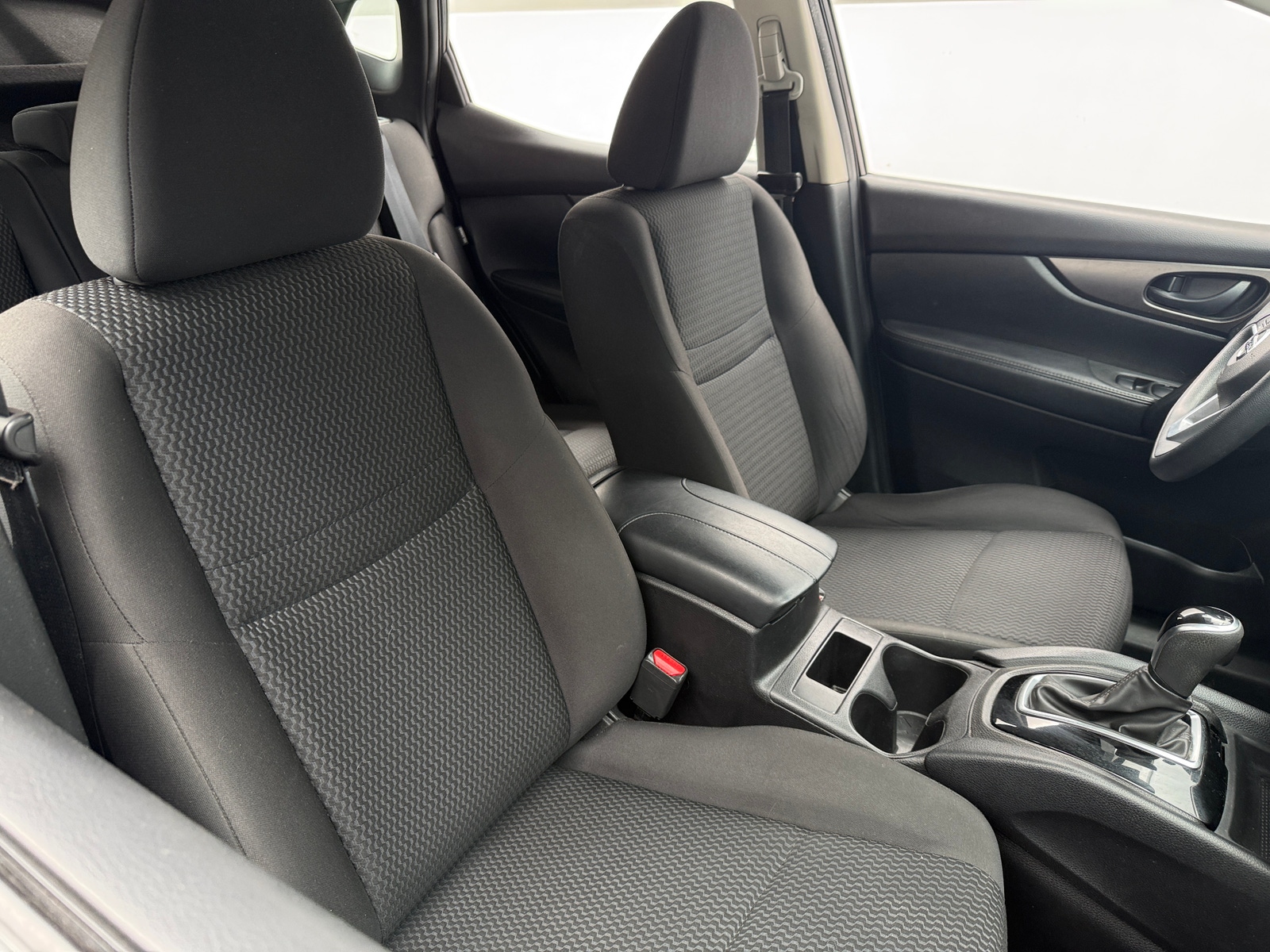 Thumbnail: 2020 Nissan Rogue Sport - 2