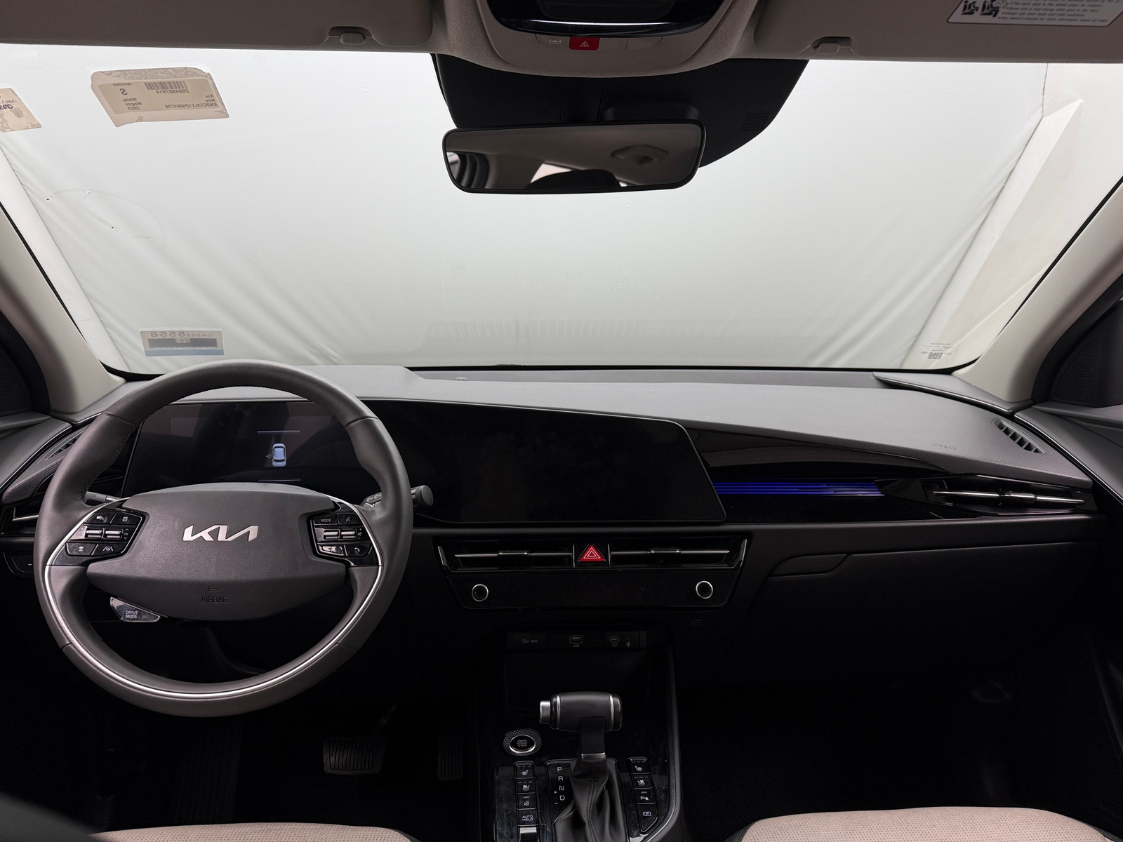 Thumbnail: 2023 Kia Niro - 2