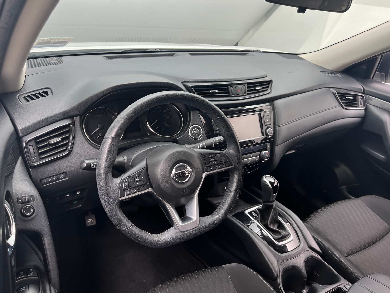 Thumbnail: 2019 Nissan Rogue - 3