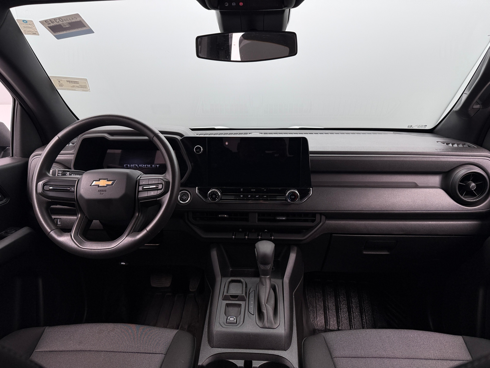 Thumbnail: 2023 Chevrolet Colorado - 3