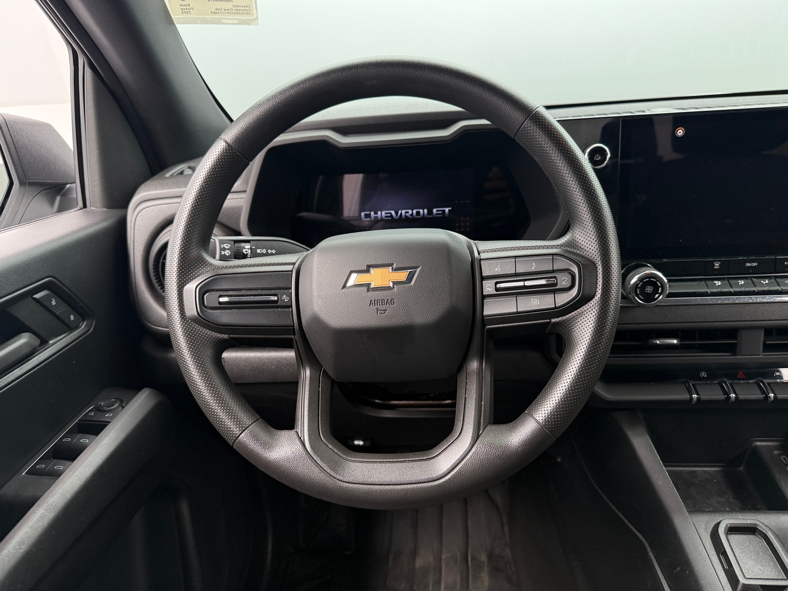 Thumbnail: 2023 Chevrolet Colorado - 5