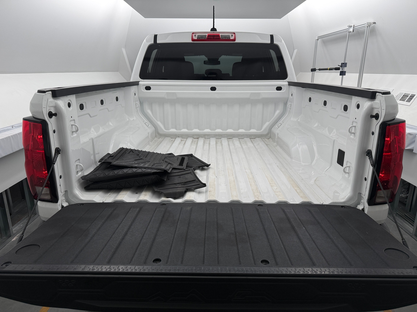Thumbnail: 2023 Chevrolet Colorado - 7