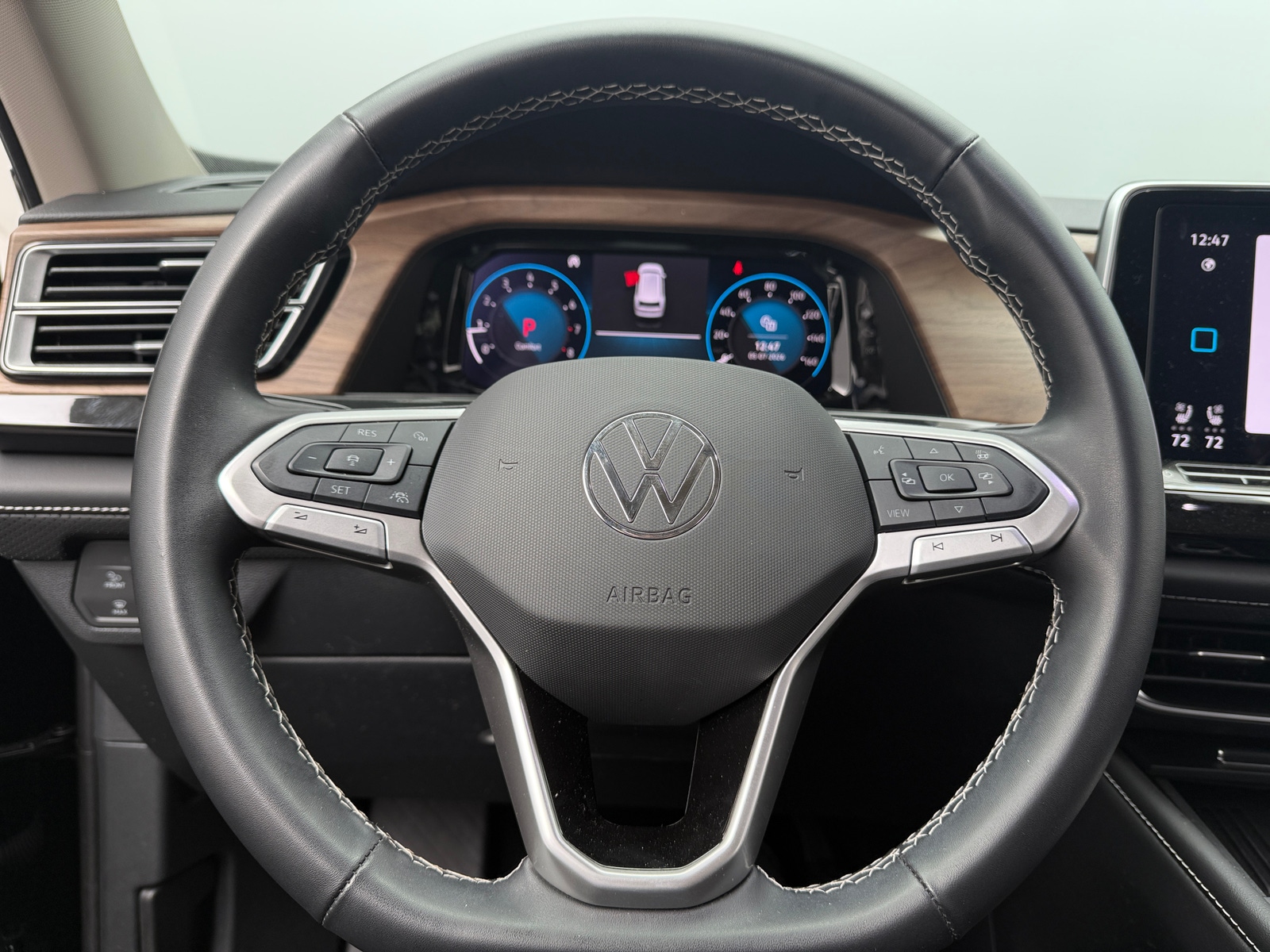 Thumbnail: 2025 Volkswagen Atlas - 4