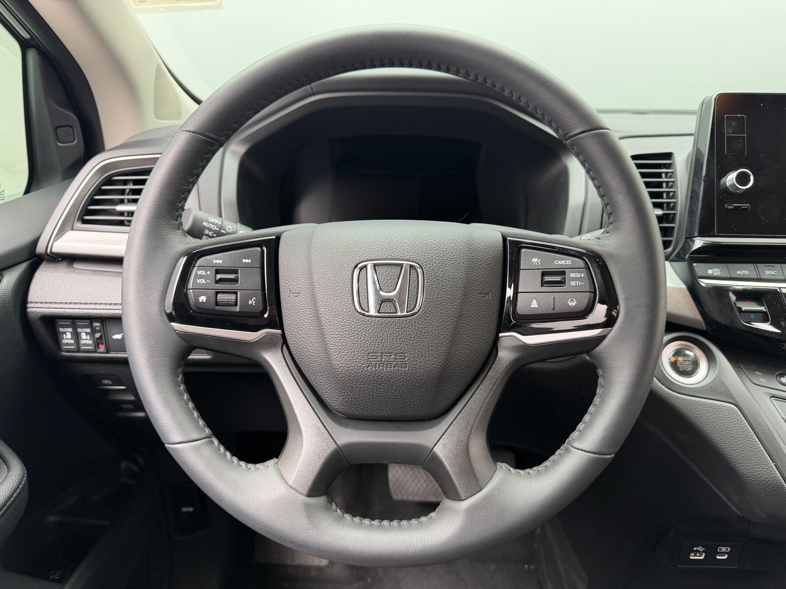 Thumbnail: 2026 Honda Odyssey - 4