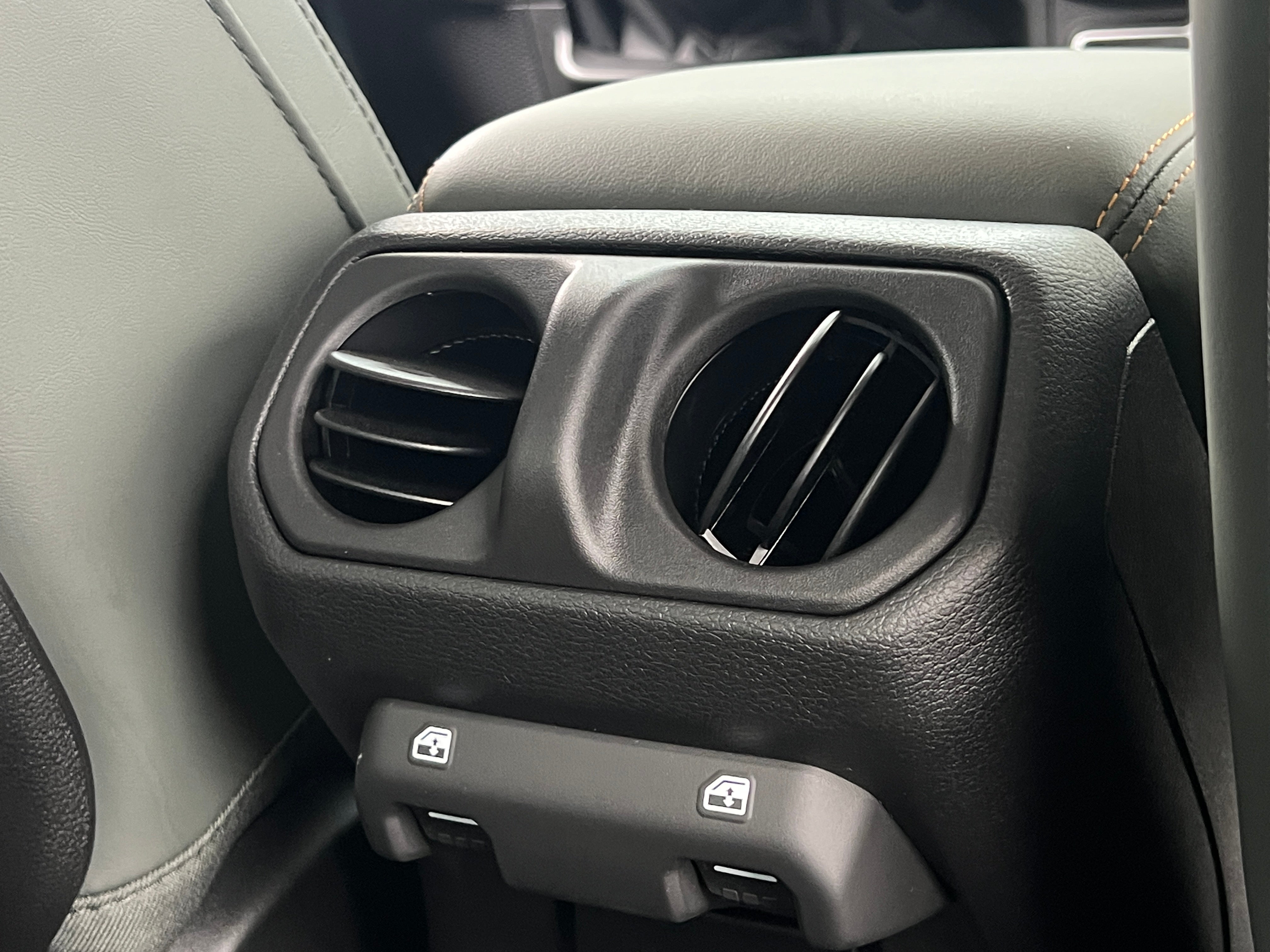 2026 Jeep Gladiator Mojave Auto's photo