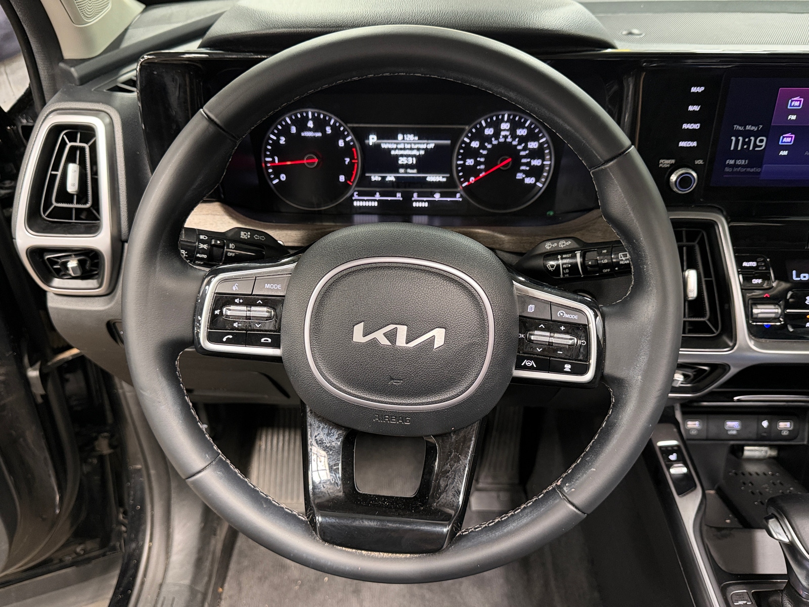 Thumbnail: 2022 Kia Sorento - 4
