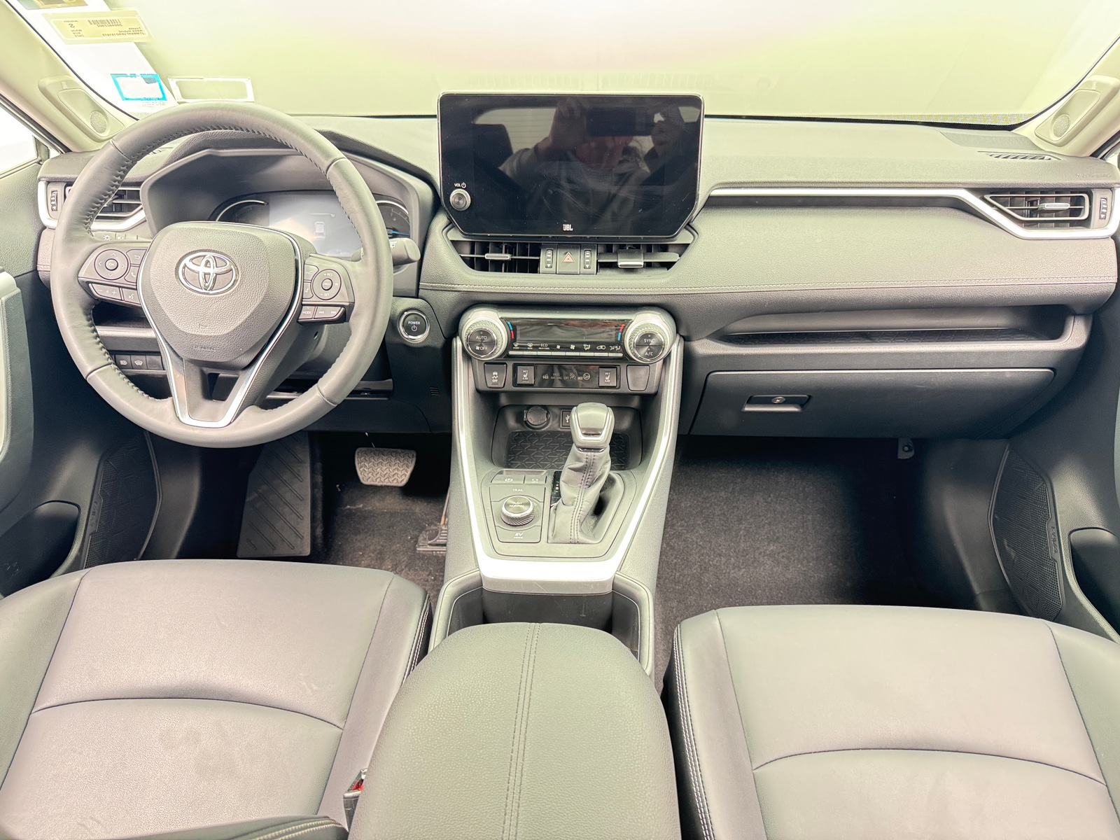 Thumbnail: 2024 Toyota RAV4 - 2