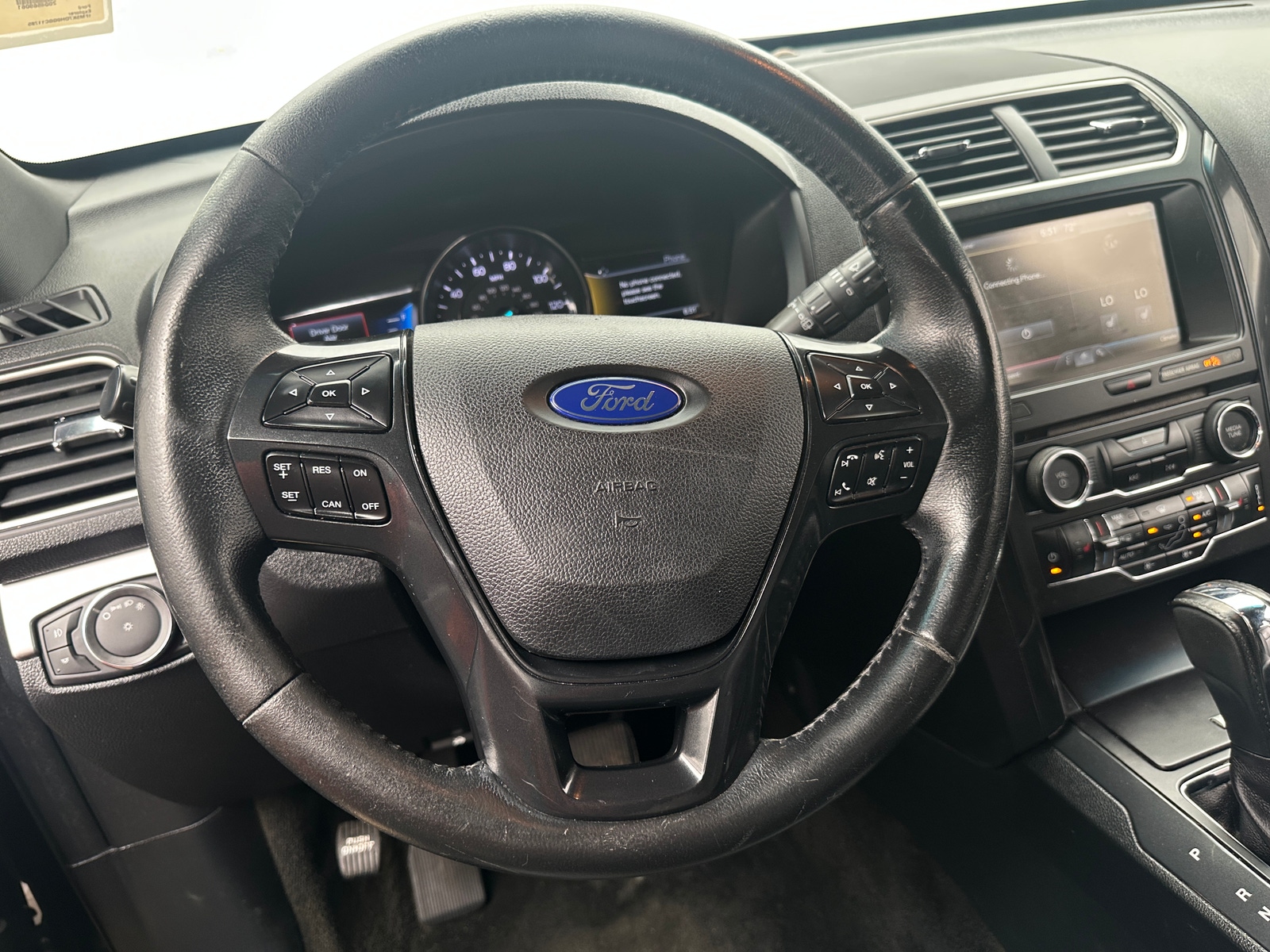 Thumbnail: 2016 Ford Explorer - 4