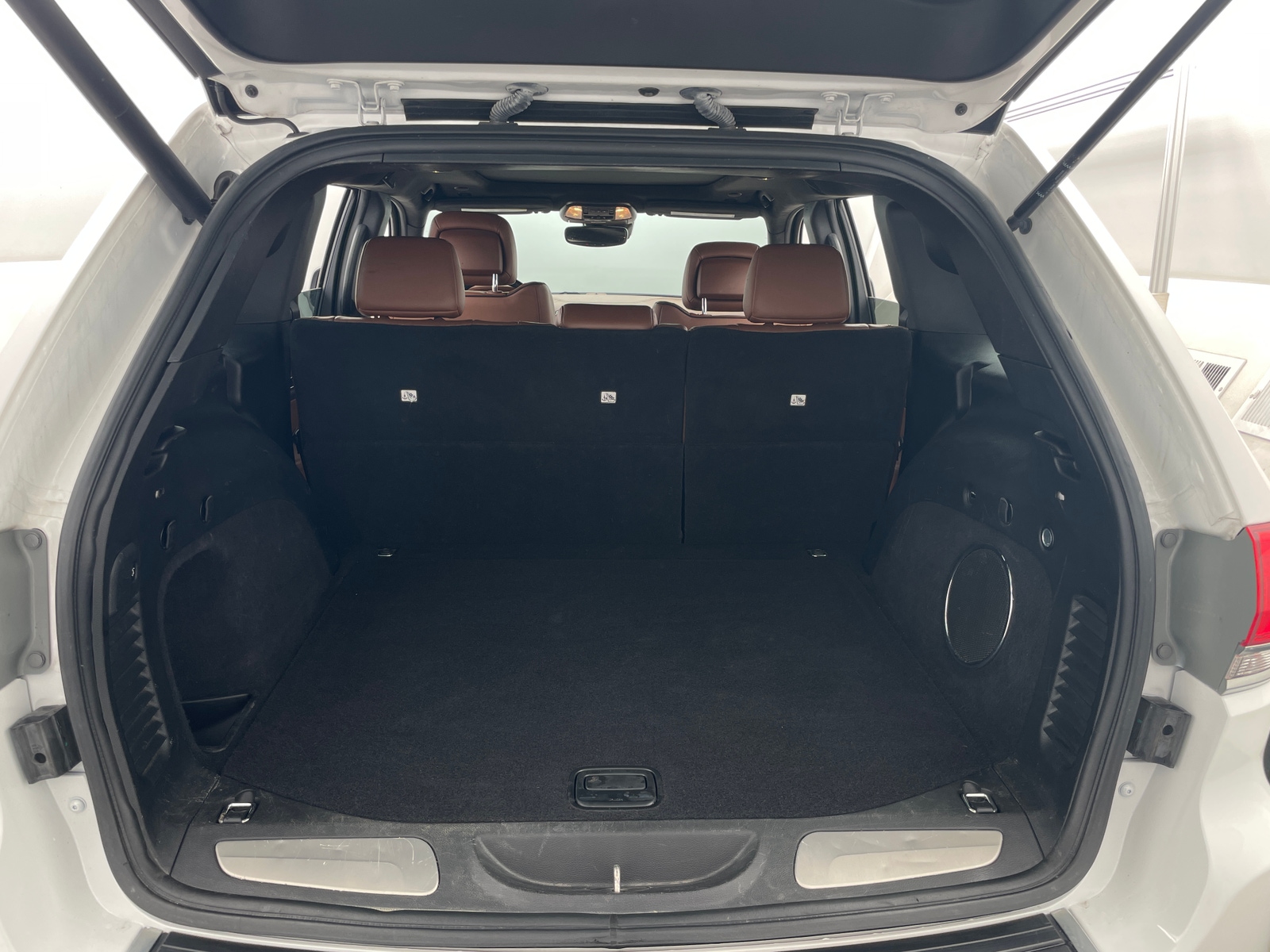 Thumbnail: 2019 Jeep Grand Cherokee - 6