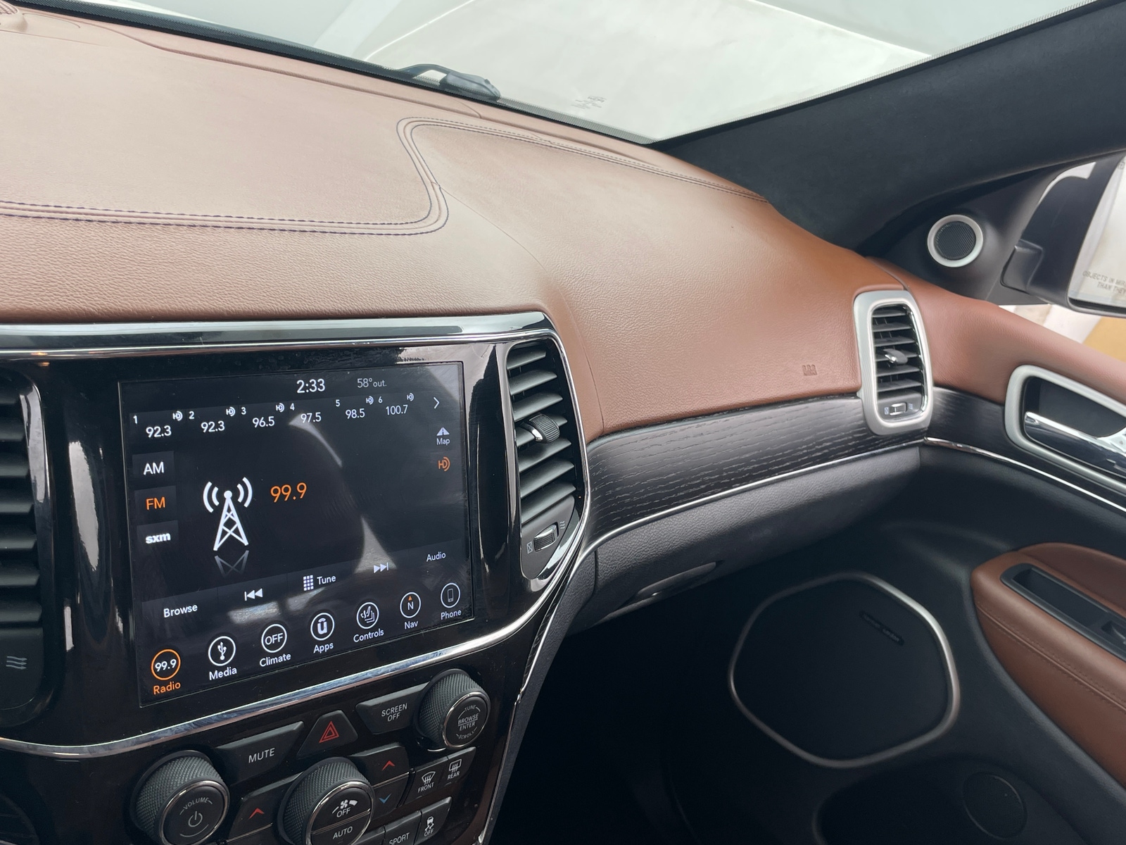 Thumbnail: 2019 Jeep Grand Cherokee - 3