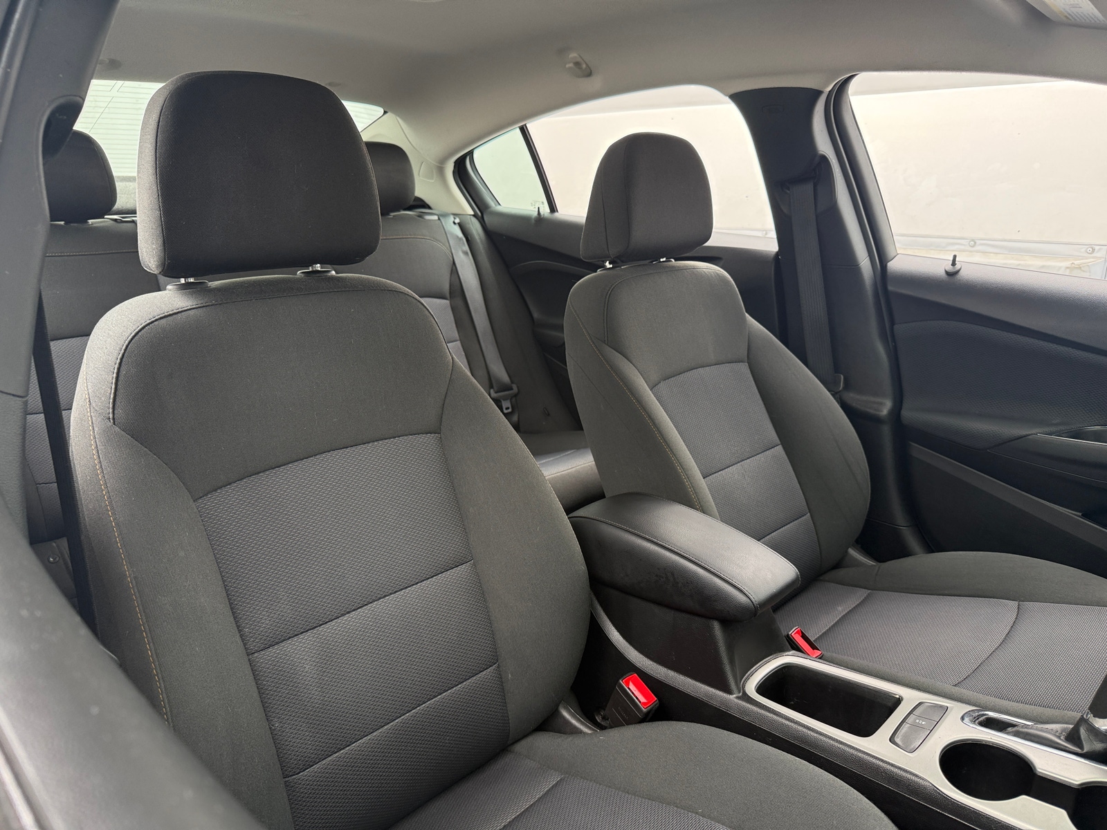 Thumbnail: 2018 Chevrolet Cruze - 2