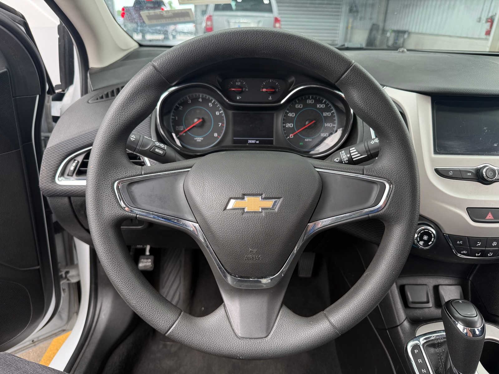 Thumbnail: 2018 Chevrolet Cruze - 5