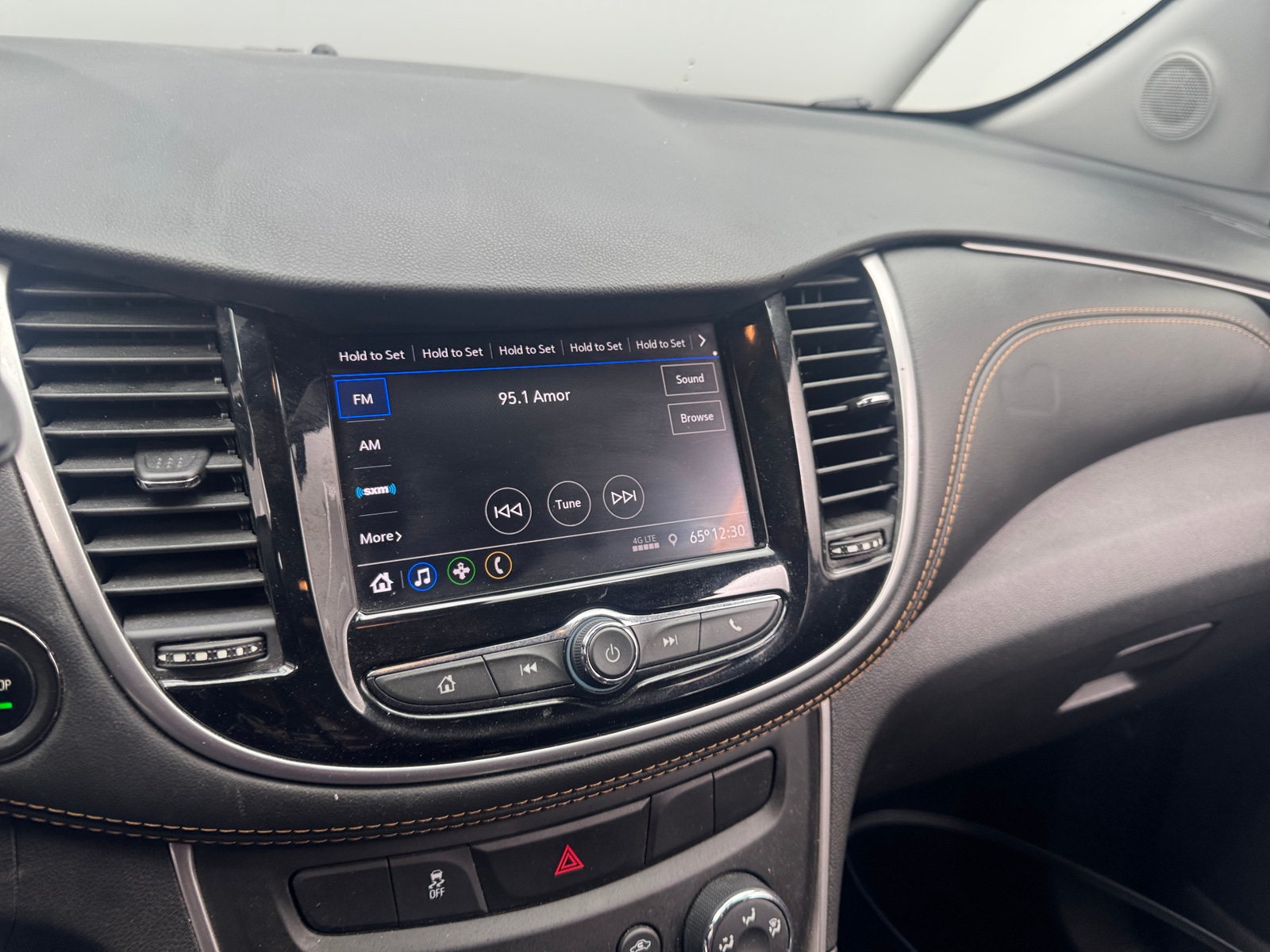 Thumbnail: 2022 Chevrolet Trax - 3
