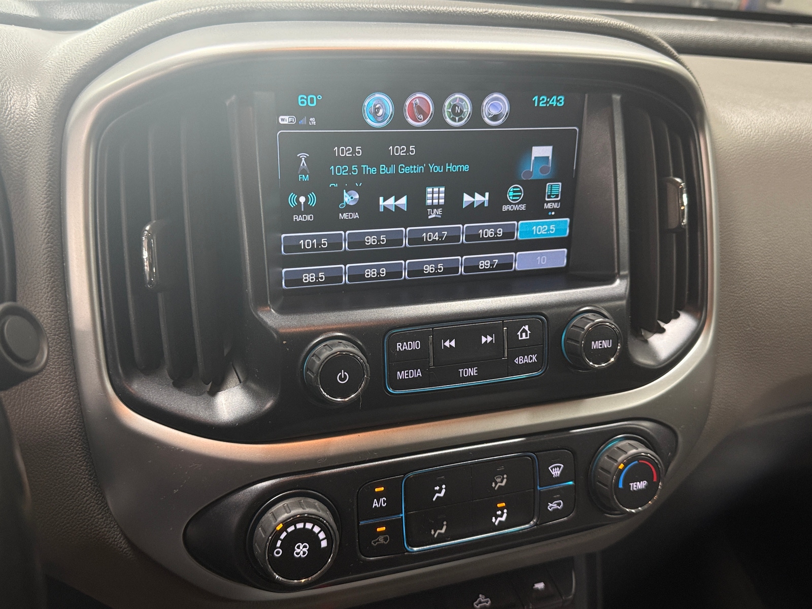 Thumbnail: 2017 Chevrolet Colorado - 4