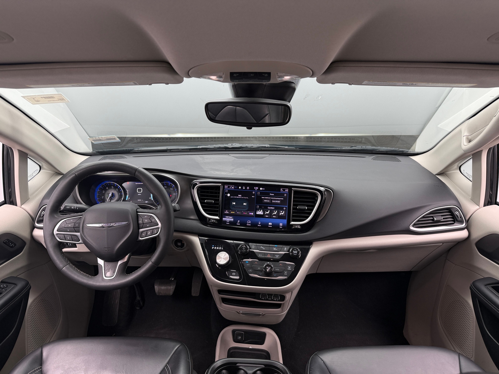 Thumbnail: 2023 Chrysler Pacifica - 2