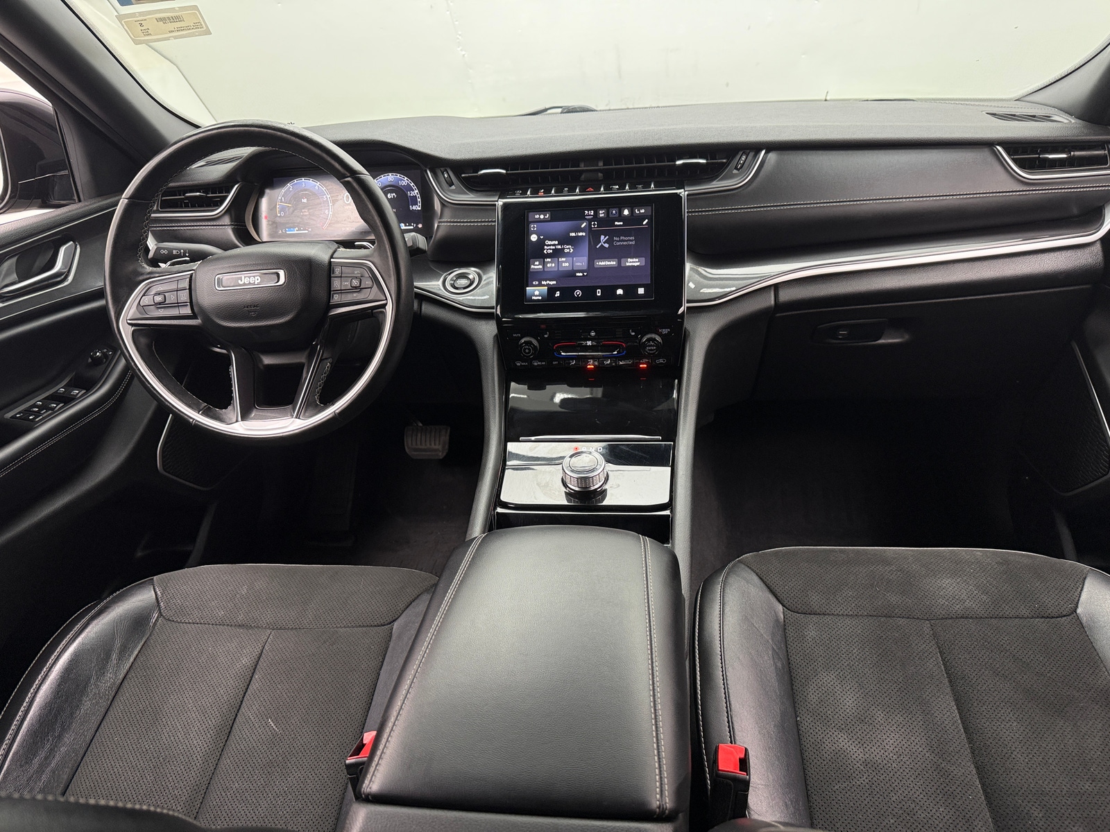 Thumbnail: 2022 Jeep Grand Cherokee L - 2