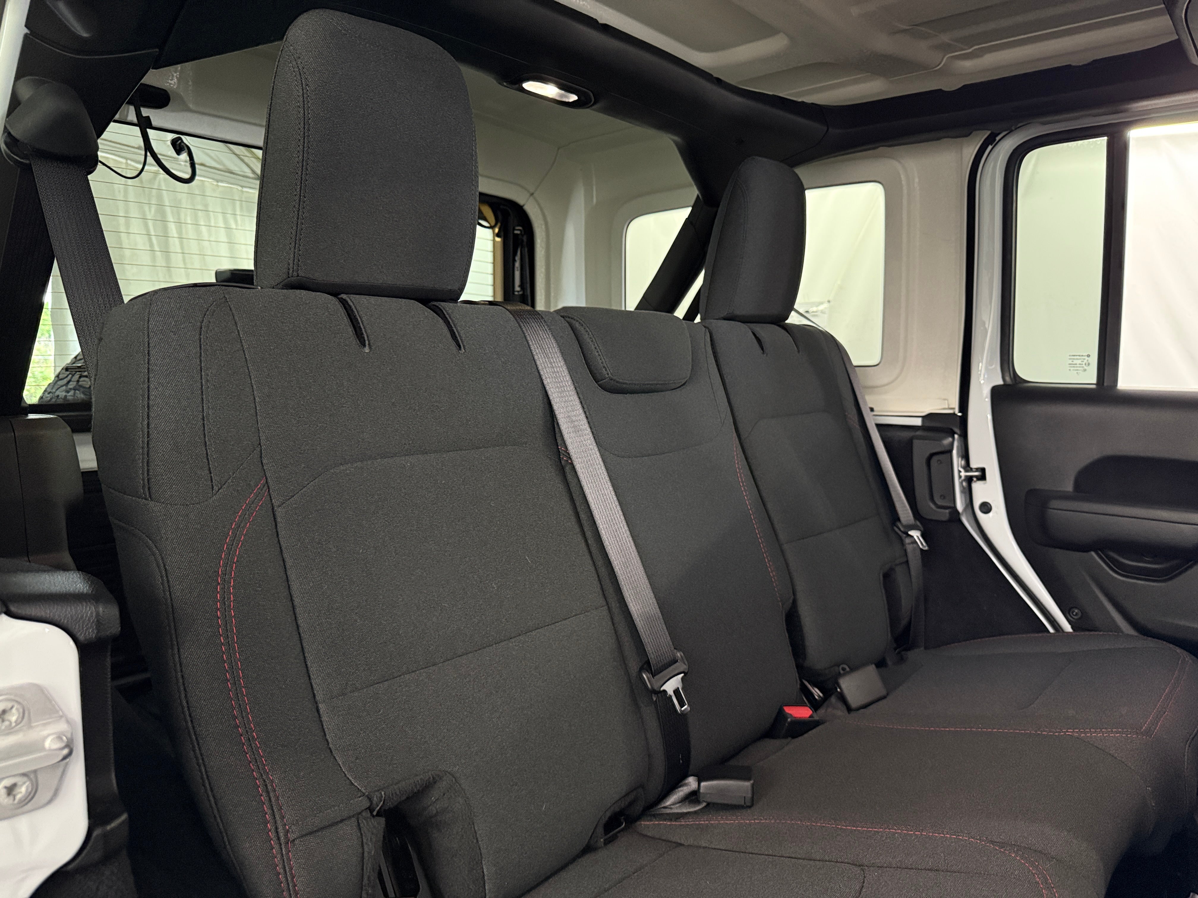 2025 Jeep Wrangler 4-Door Rubicon - Photo 8