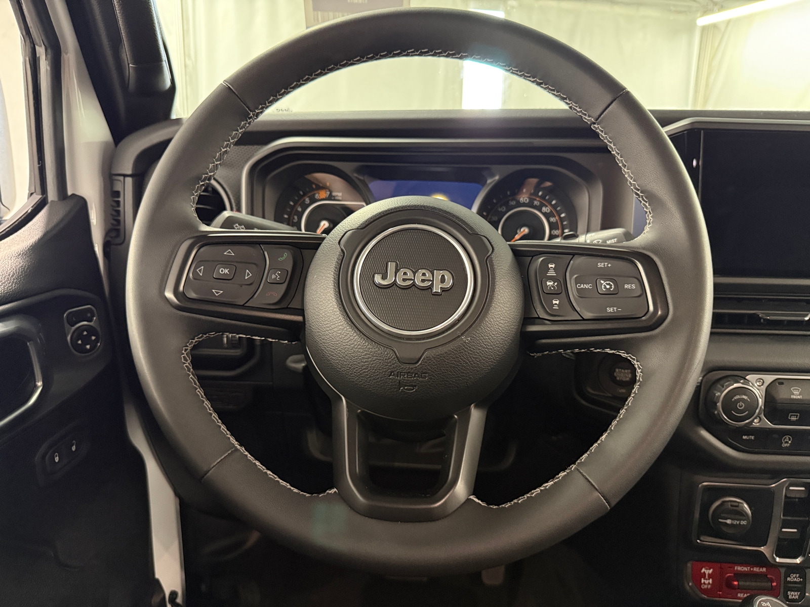 Thumbnail: 2025 Jeep Wrangler - 5