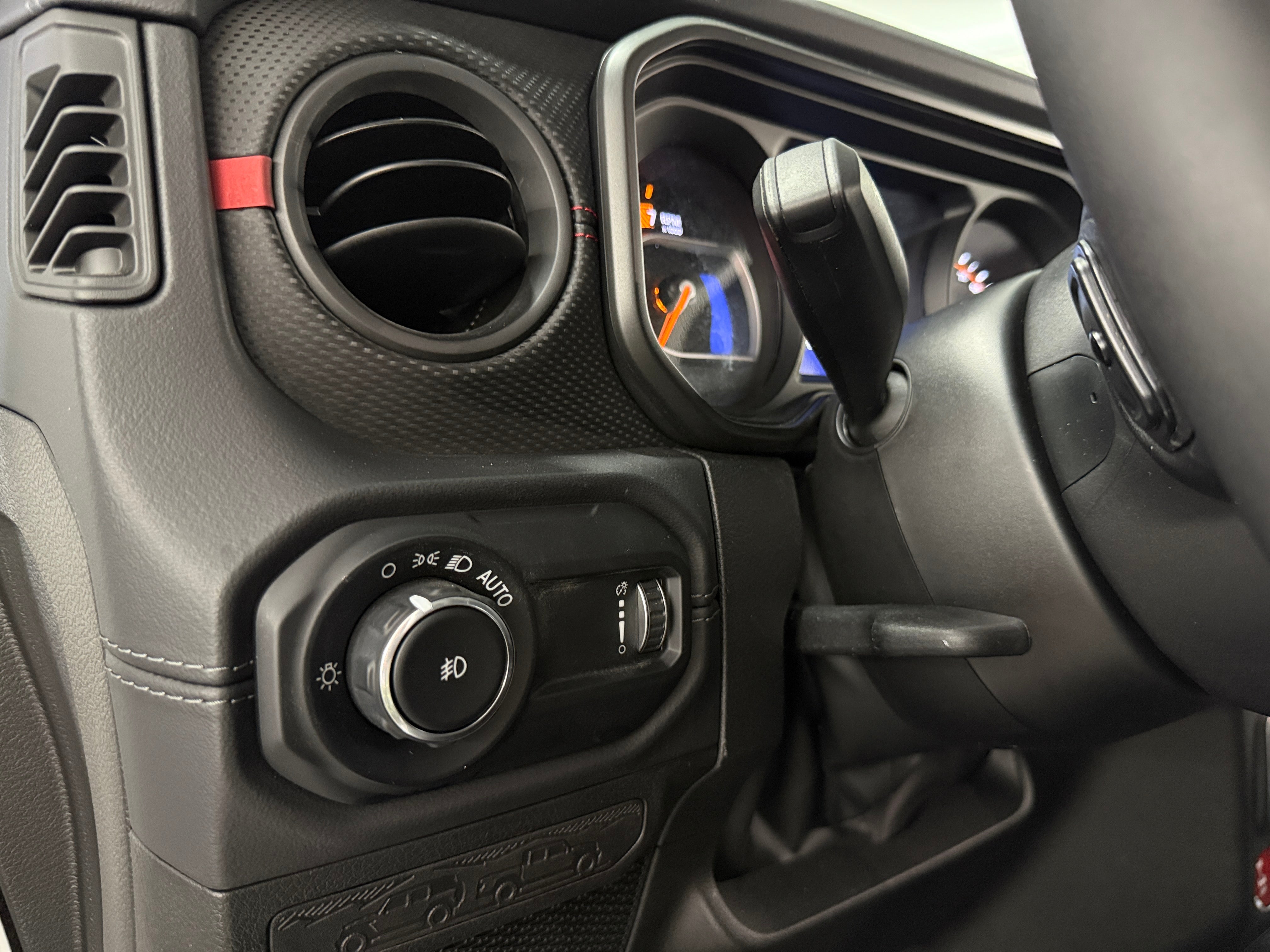 2025 Jeep Wrangler 4-Door Rubicon - Photo 10