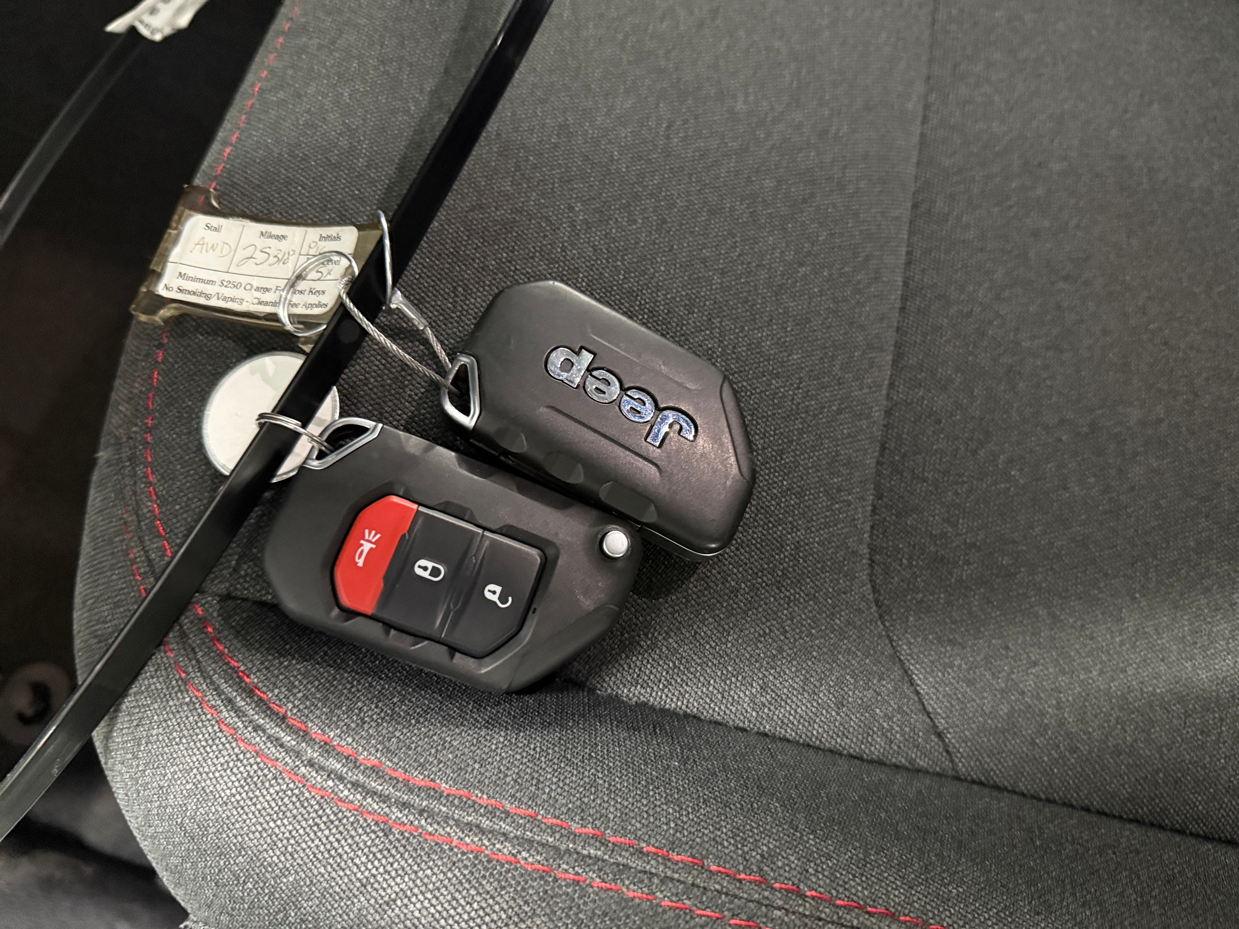 2025 Jeep Wrangler 4-Door Rubicon - Photo 11