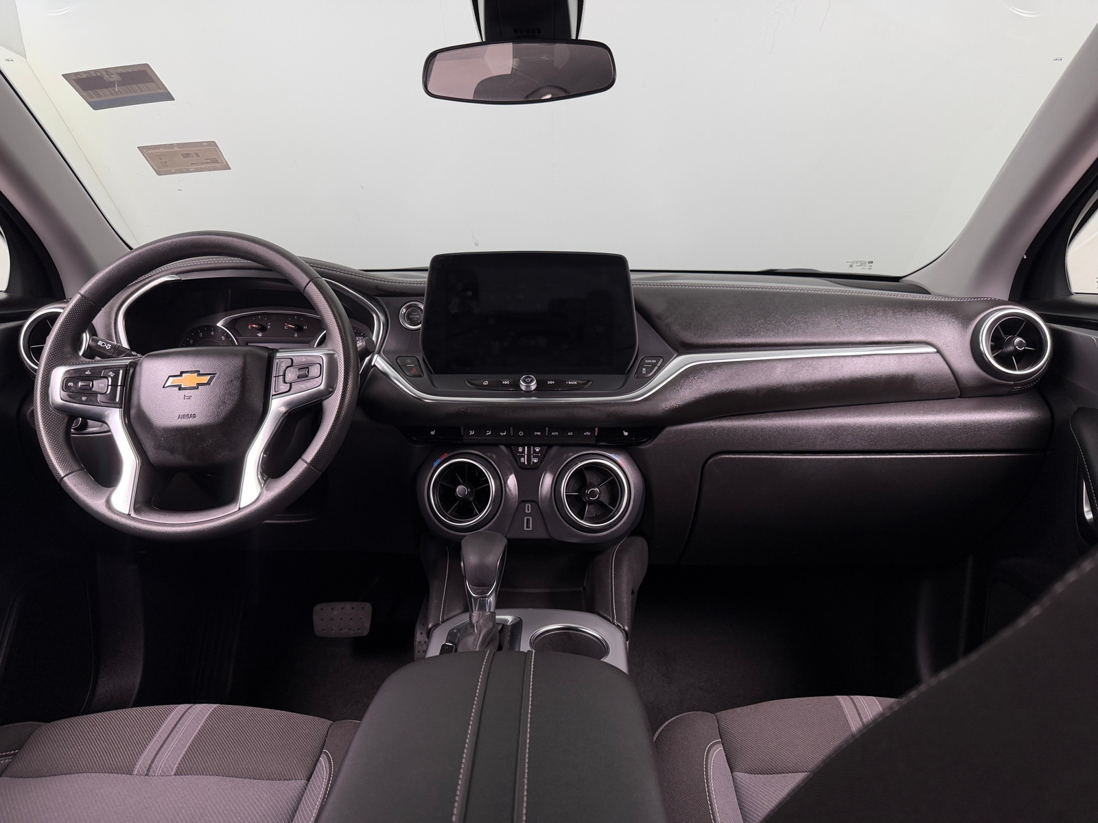 Thumbnail: 2025 Chevrolet Blazer - 3