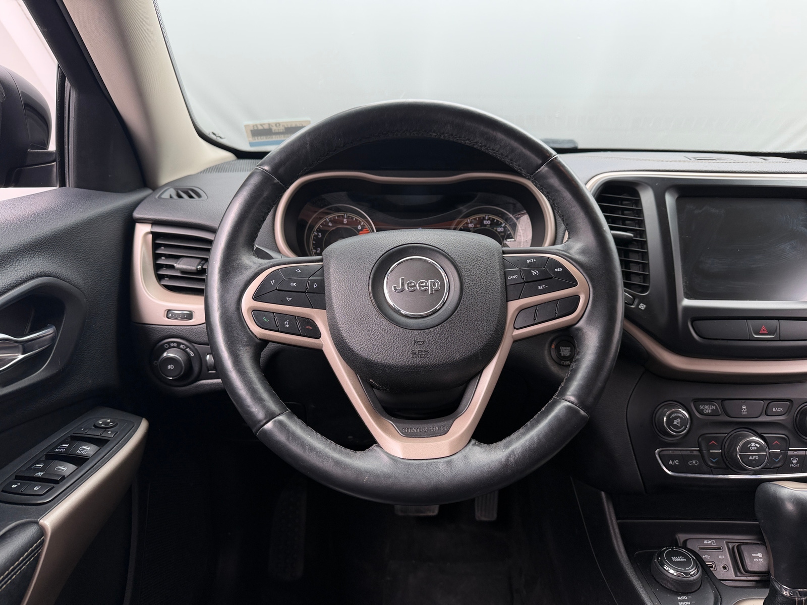 Thumbnail: 2017 Jeep Cherokee - 4