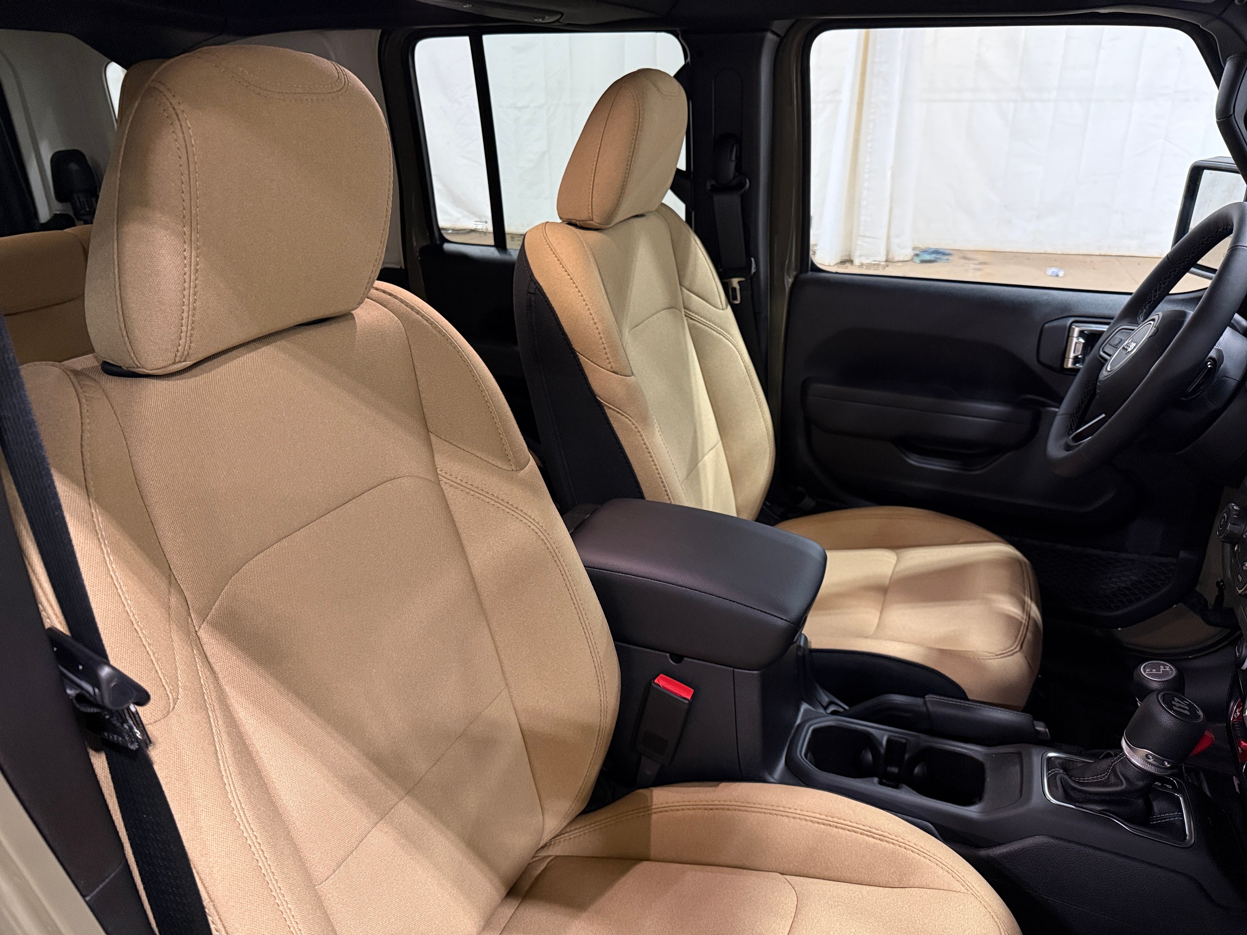 2026 Jeep Wrangler 4-Door Willys - Photo 4