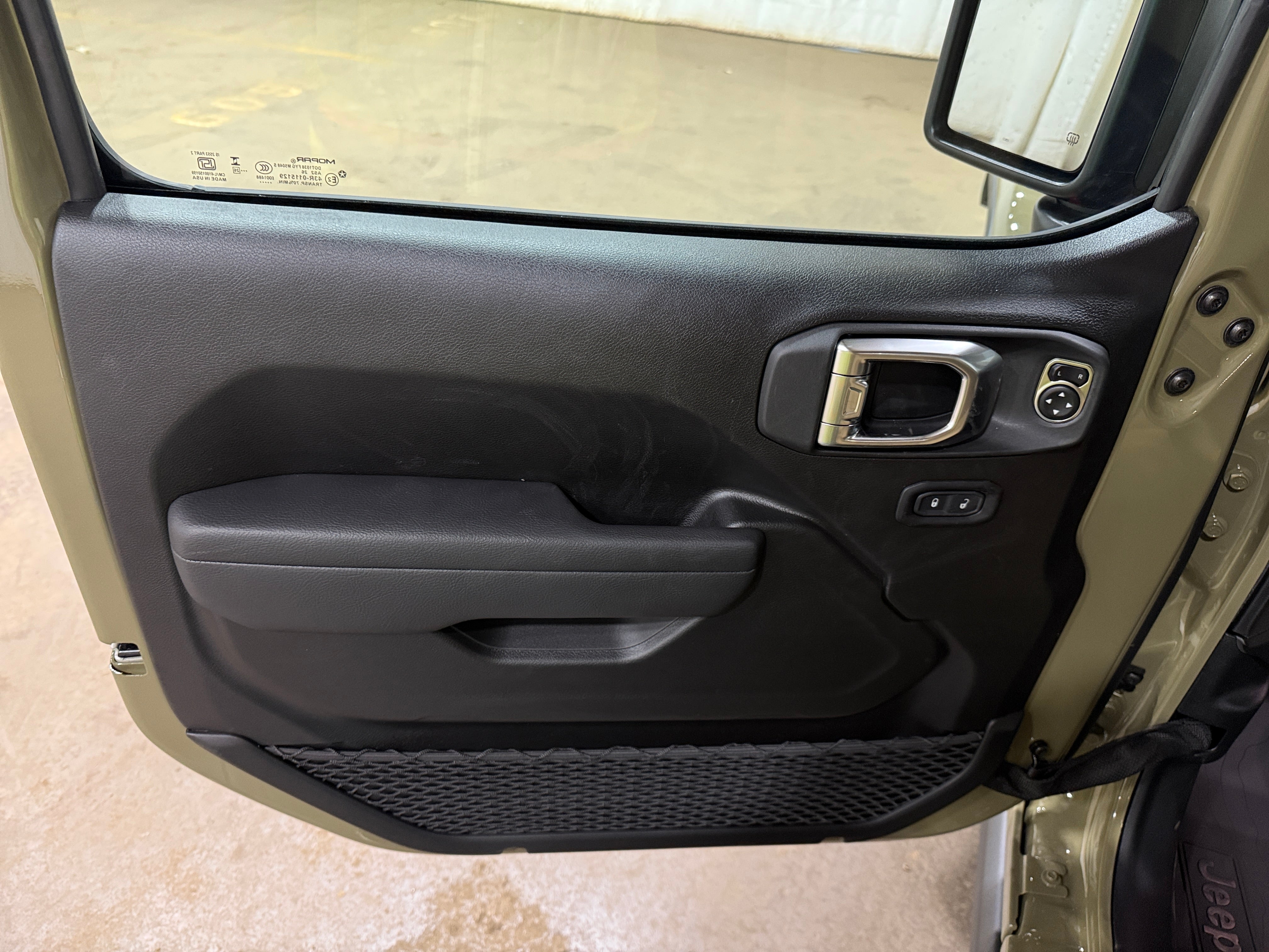 2026 Jeep Wrangler 4-Door Willys - Photo 2