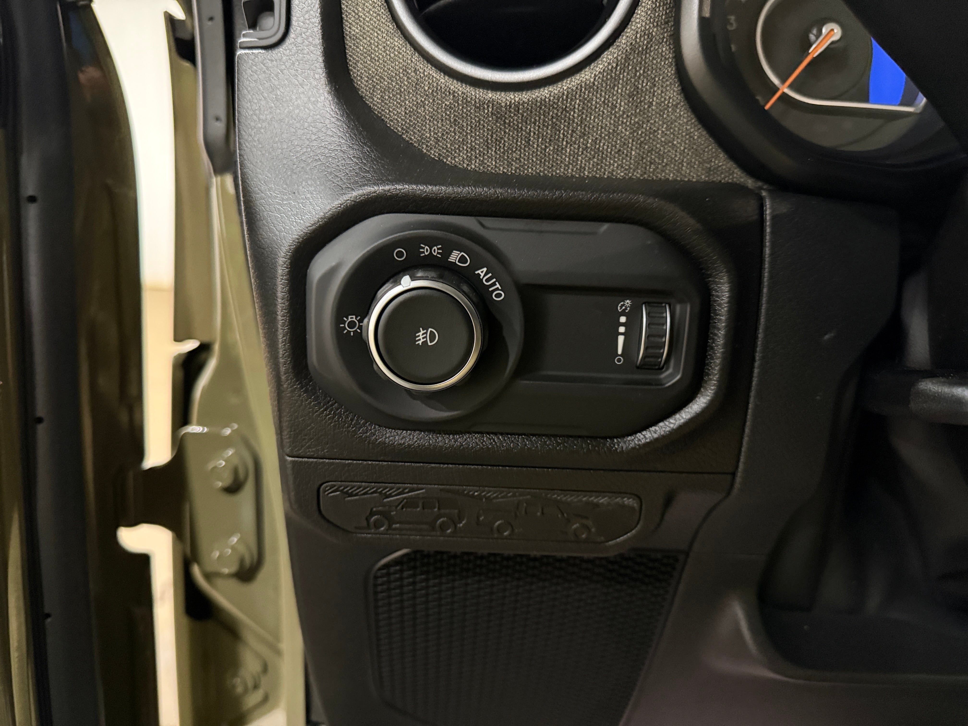 2026 Jeep Wrangler 4-Door Willys - Photo 11