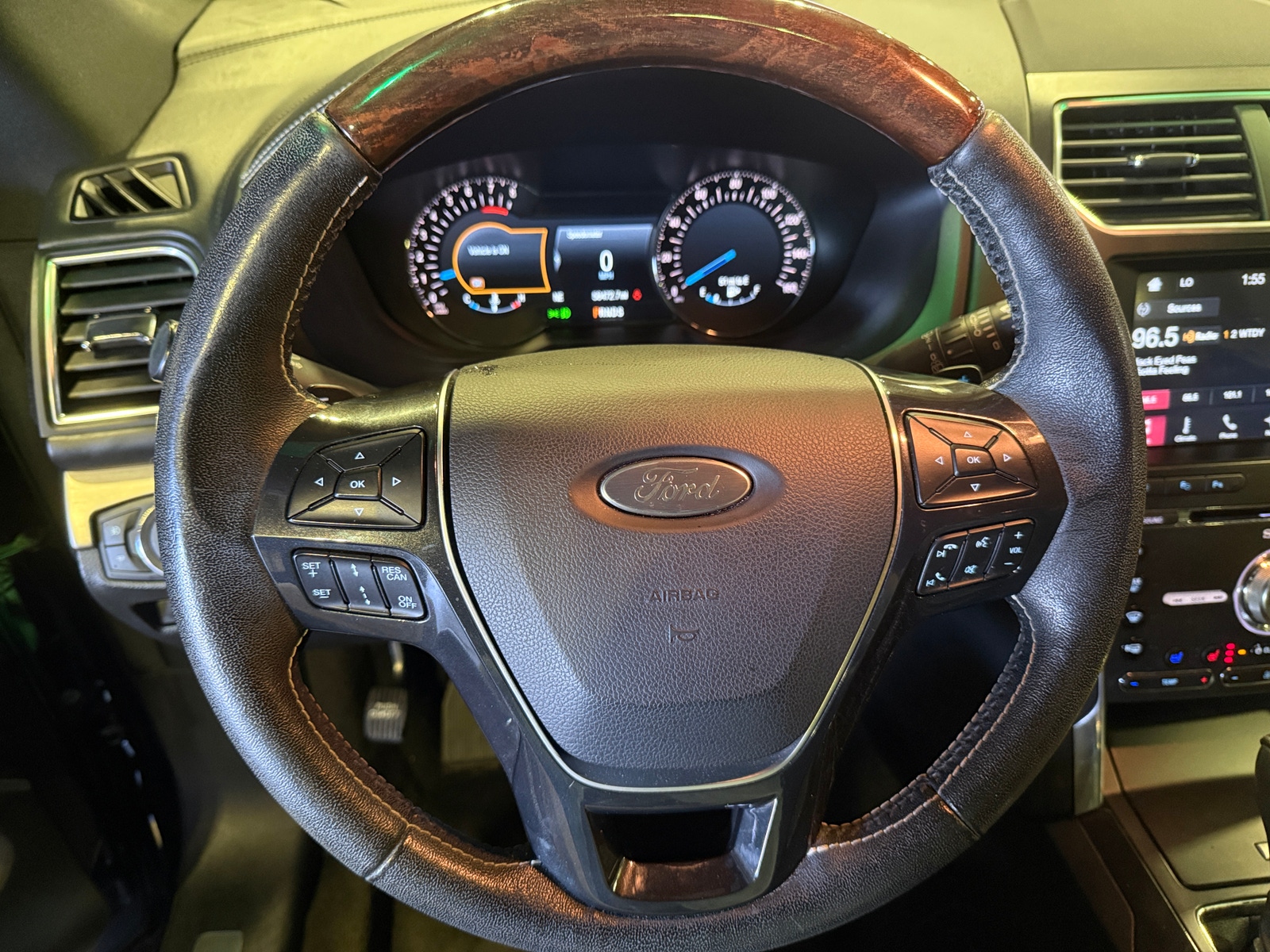Thumbnail: 2017 Ford Explorer - 4
