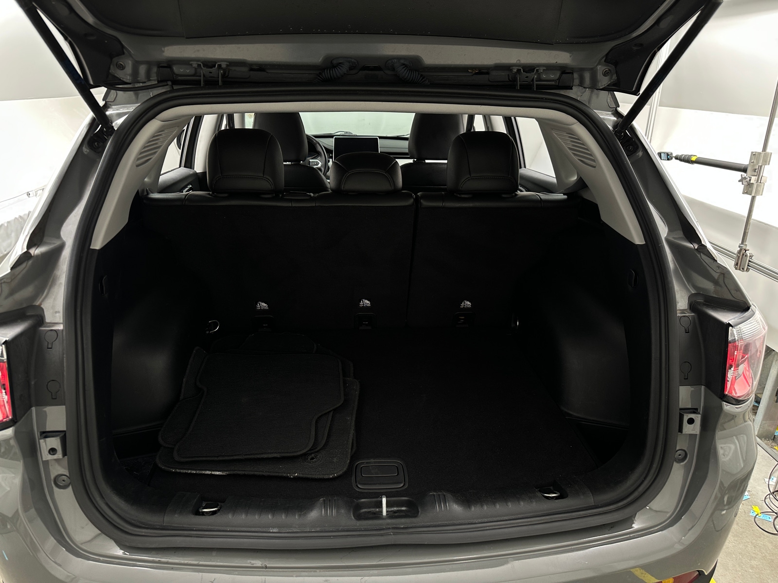 Thumbnail: 2022 Jeep Compass - 6