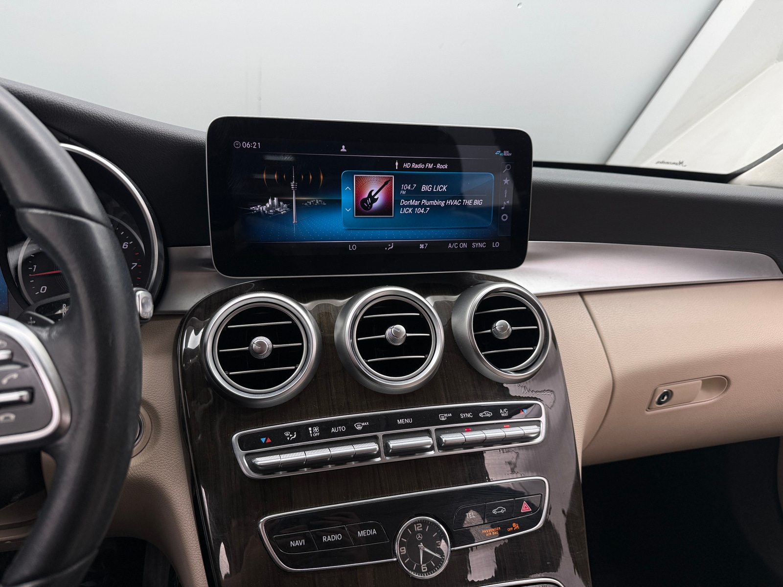 Thumbnail: 2020 Mercedes-Benz C-Class - 3